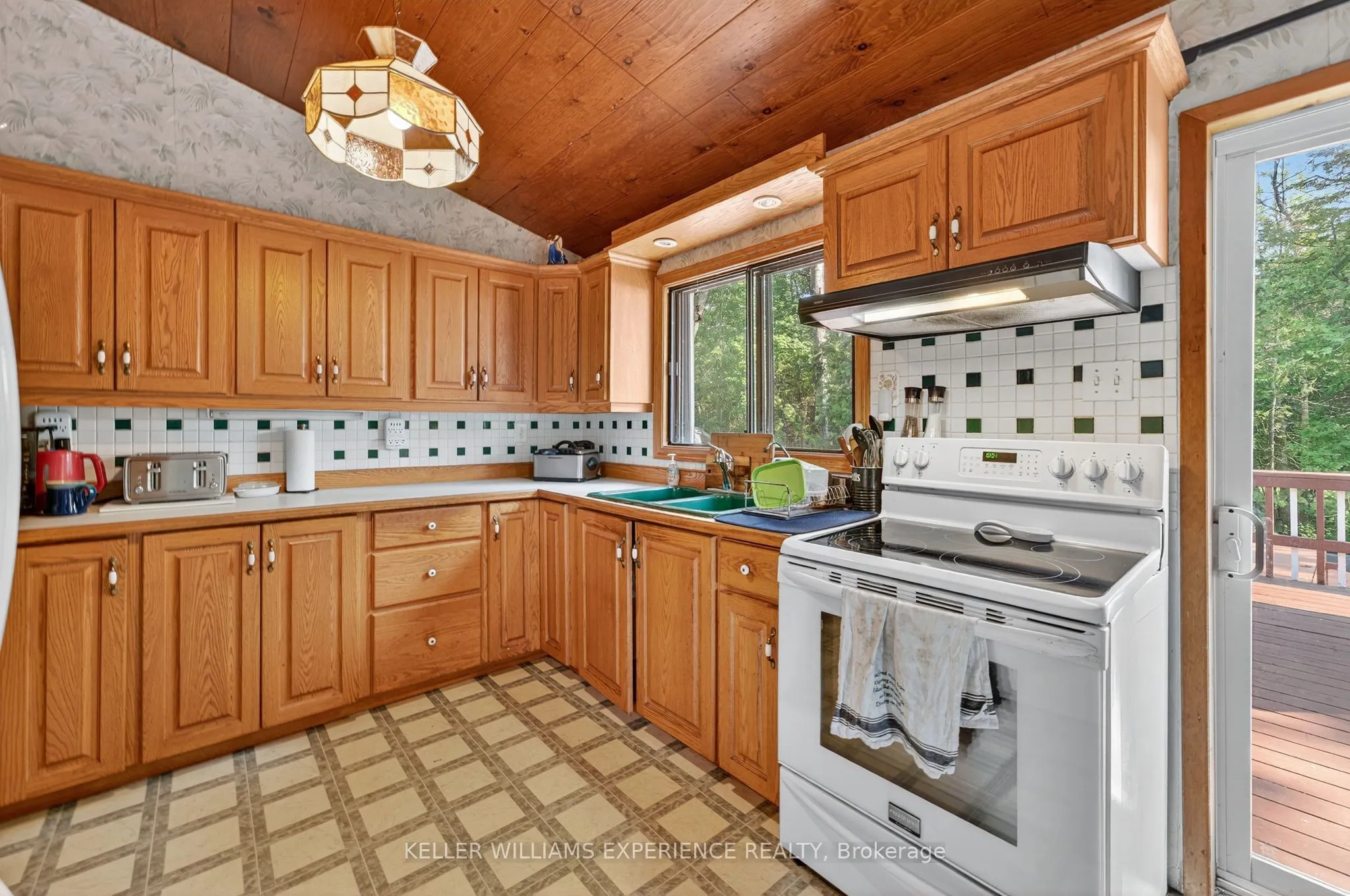 27 Wolverine Beach Road