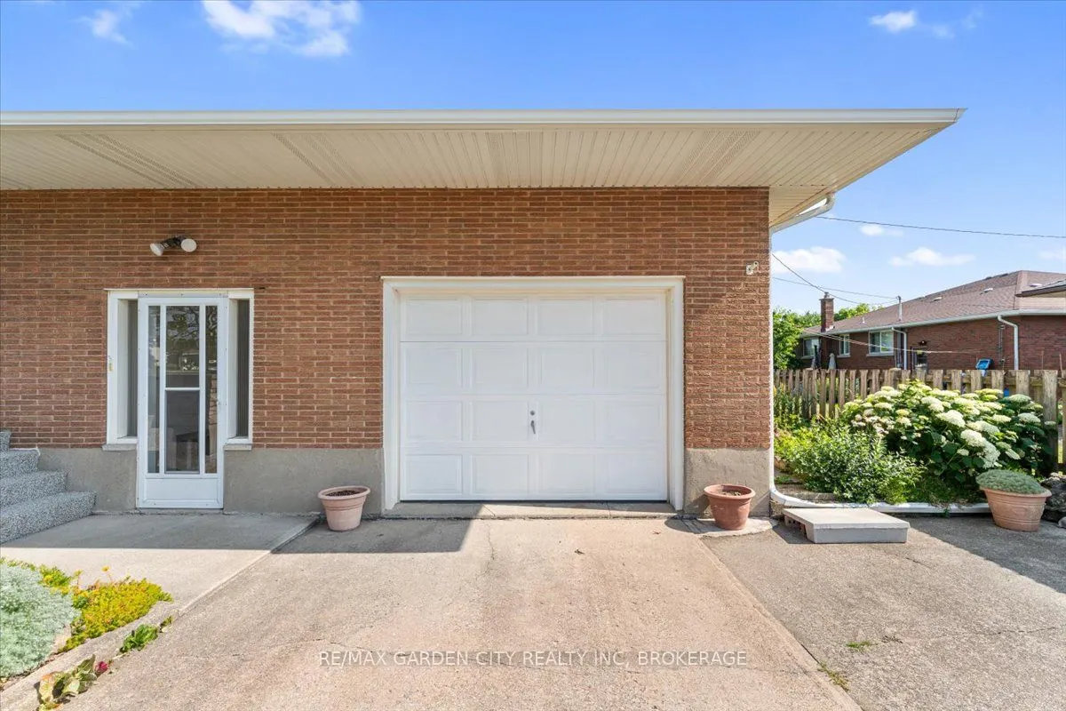 160 ELGIN Street