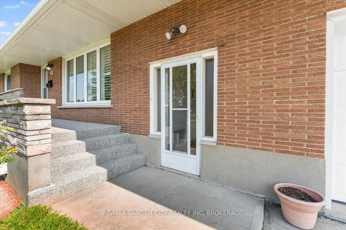 160 ELGIN Street