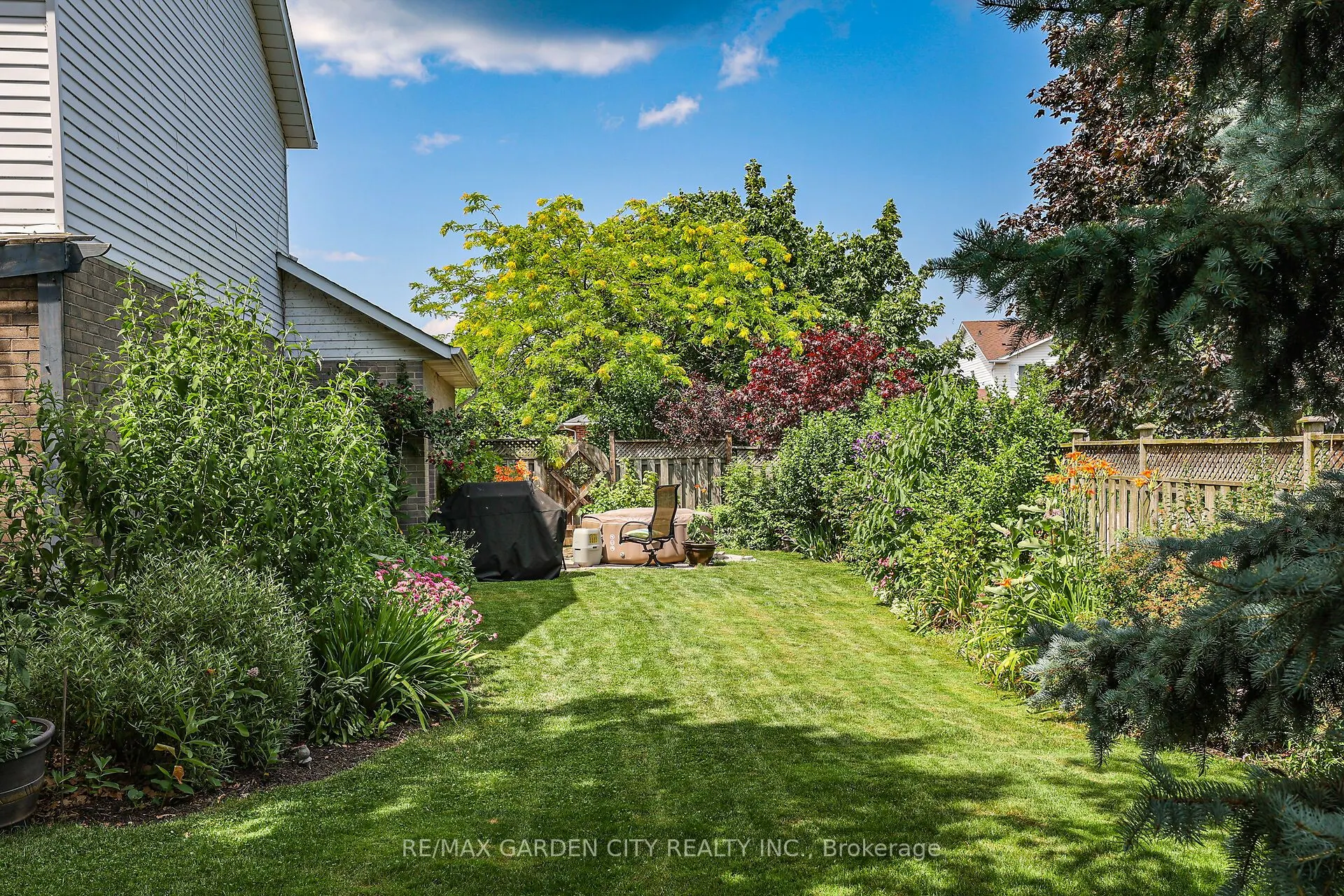 4542 Ivy Gardens Crescent