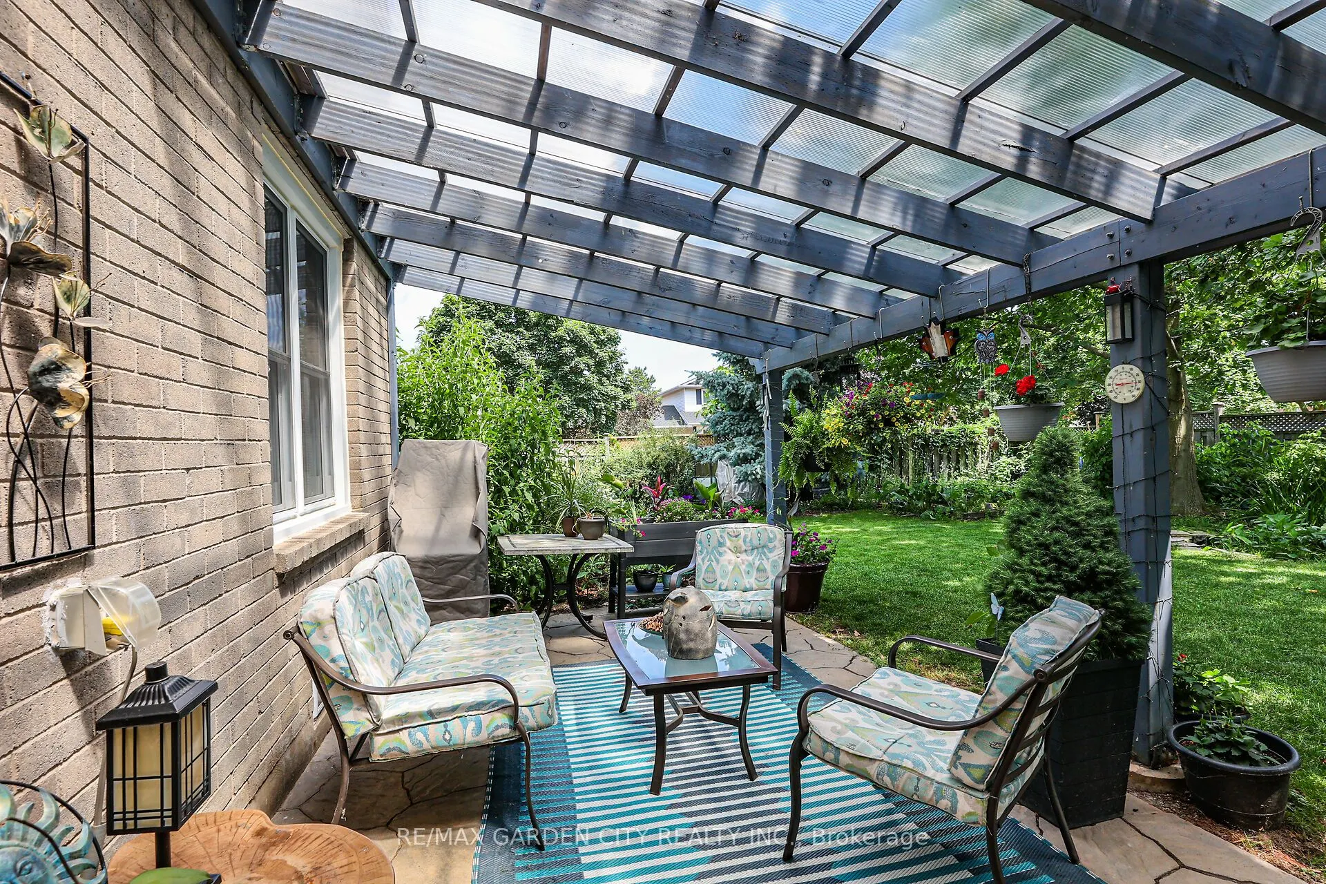 4542 Ivy Gardens Crescent