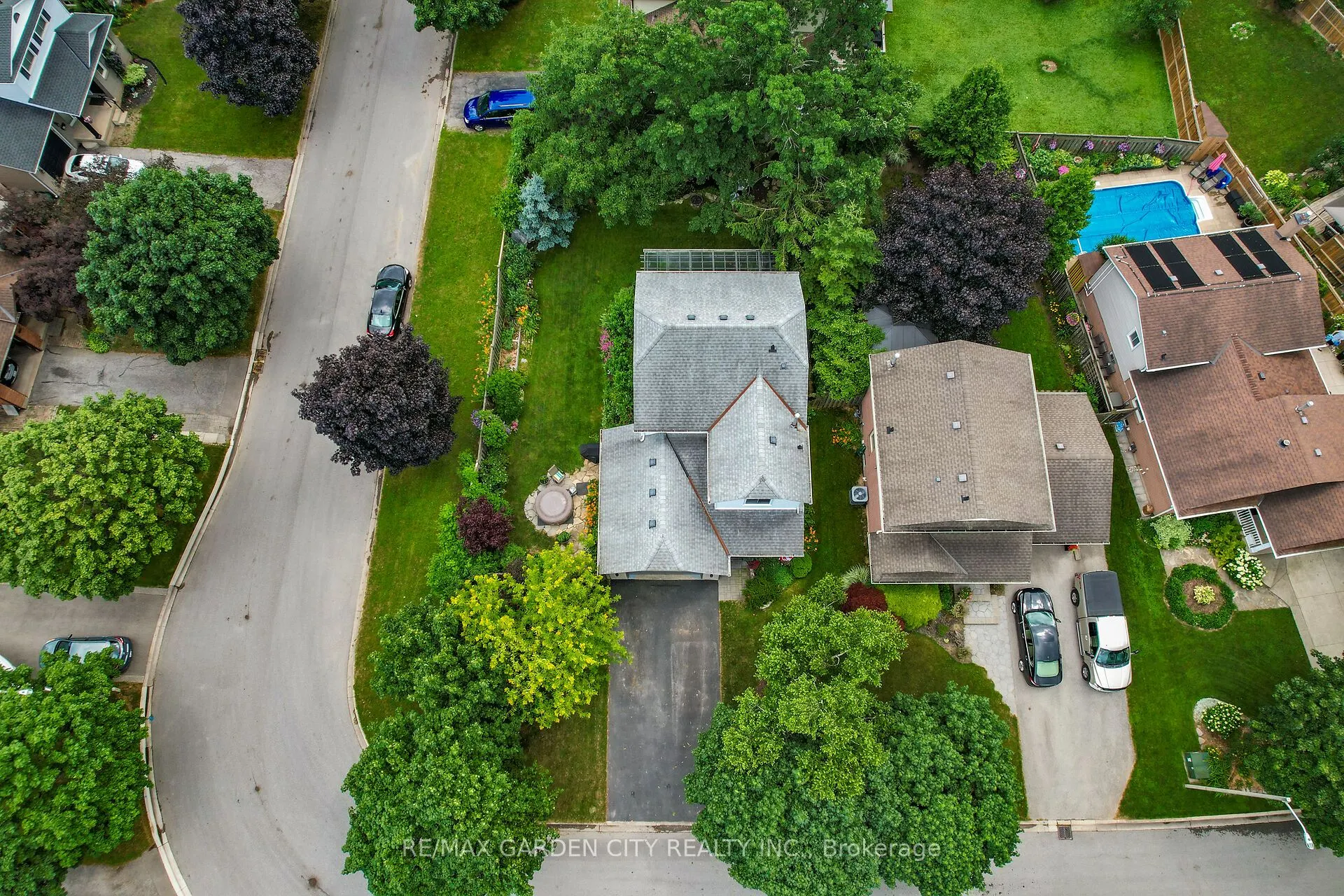 4542 Ivy Gardens Crescent