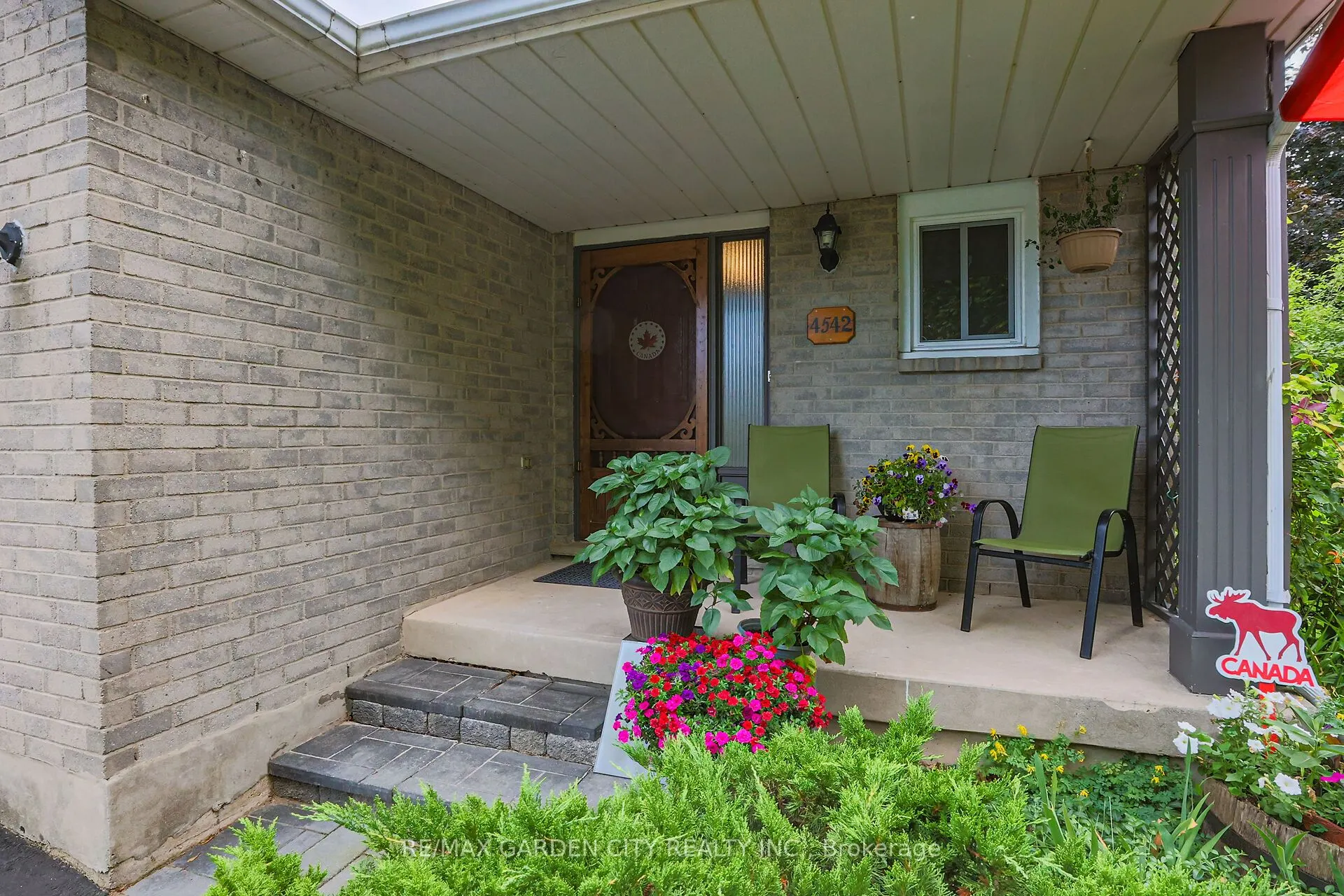 4542 Ivy Gardens Crescent