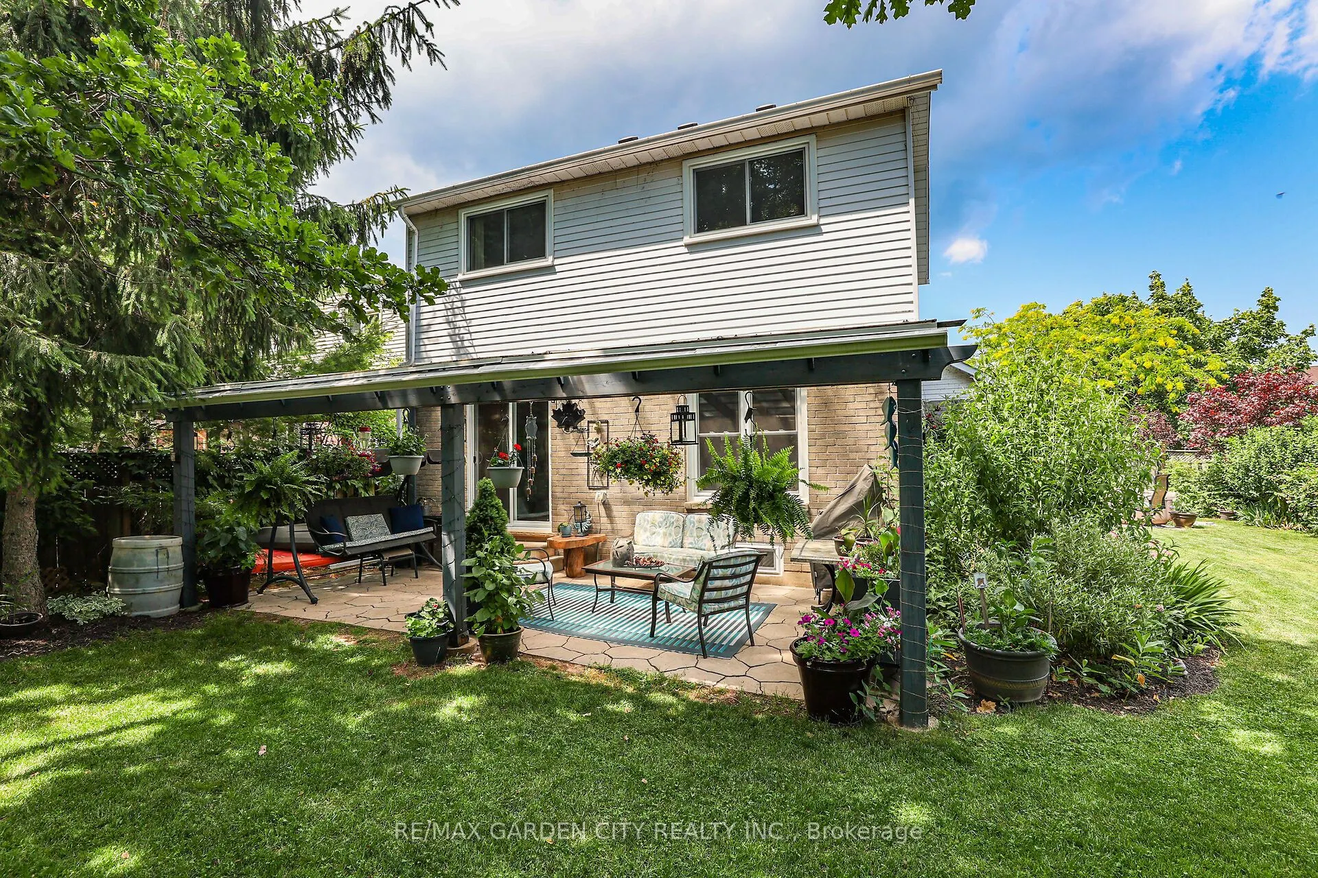 4542 Ivy Gardens Crescent