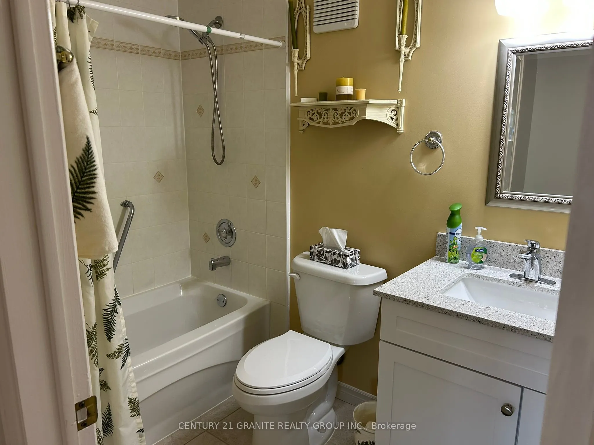 16 Alice Street, #4