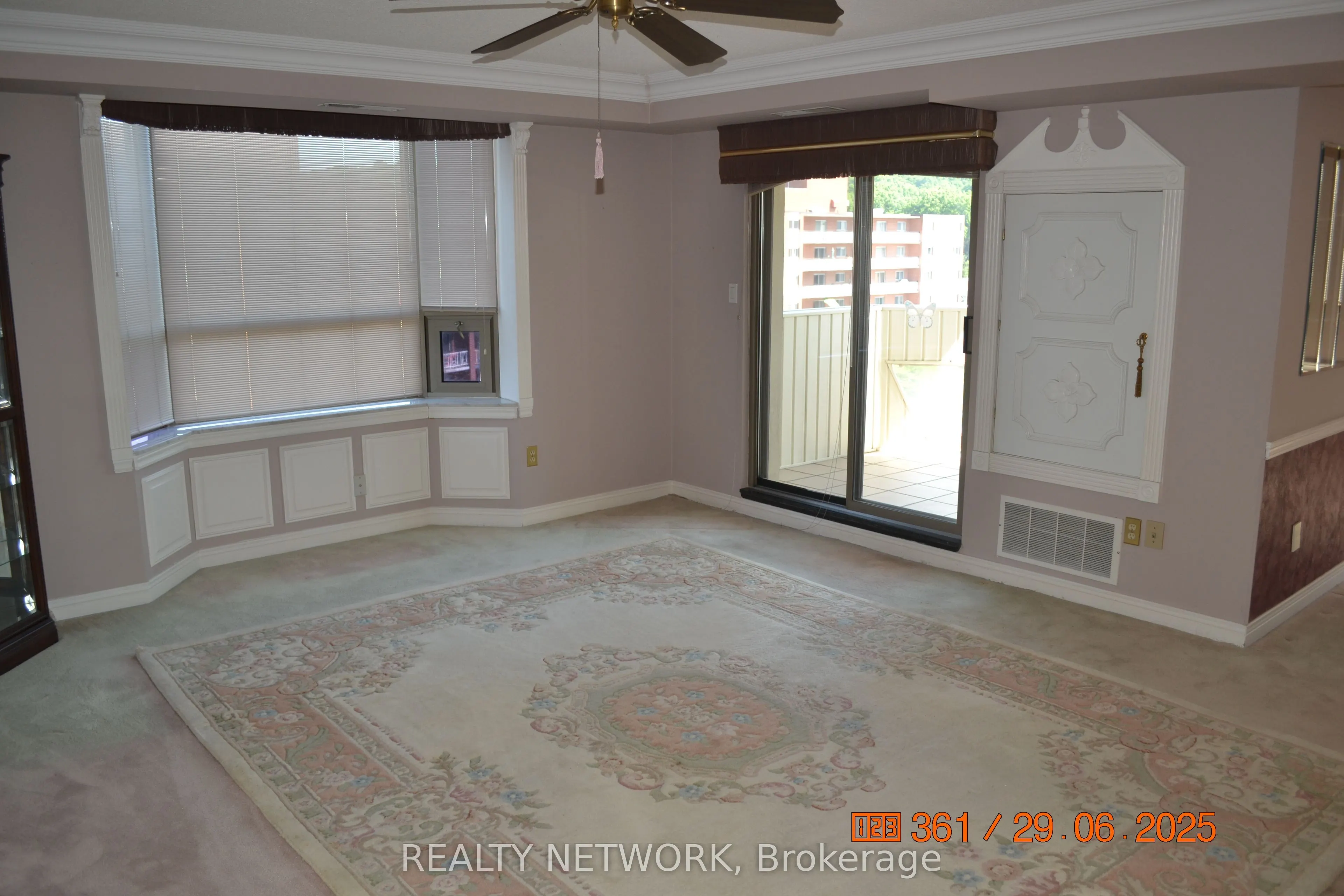 8 Village Green Boulevard, #811