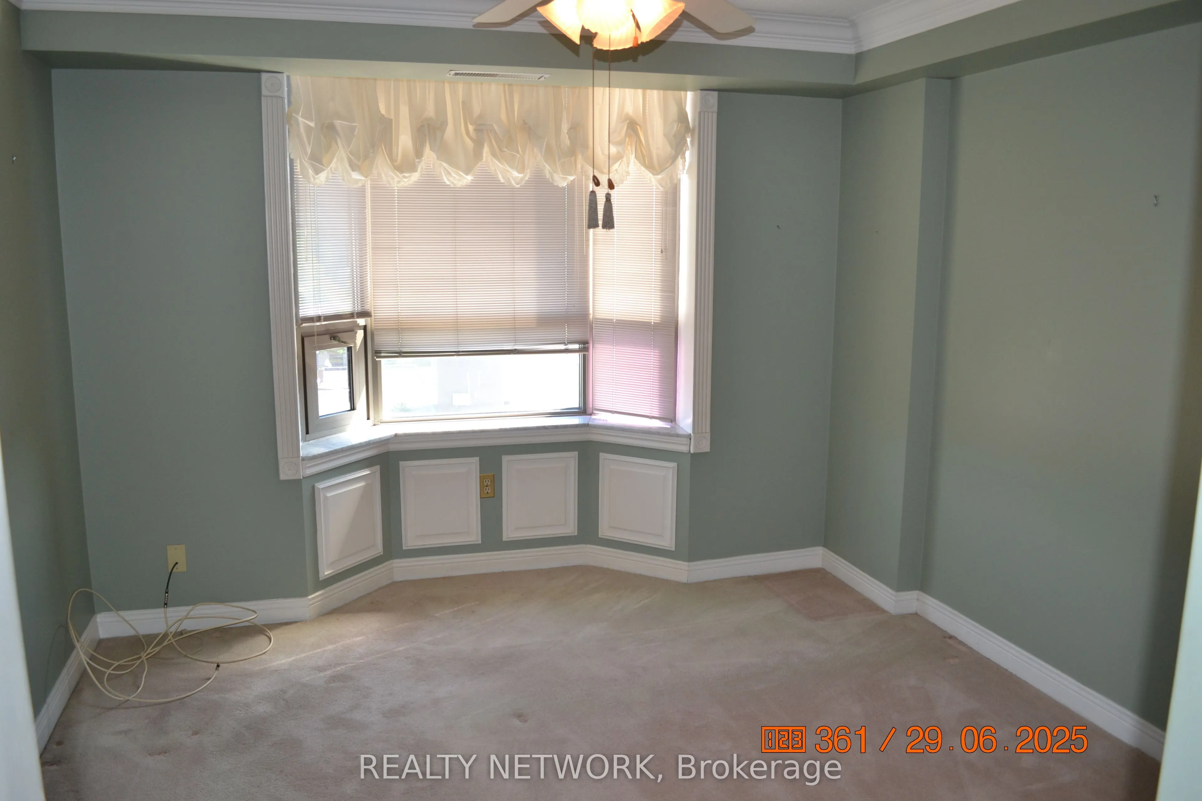8 Village Green Boulevard, #811