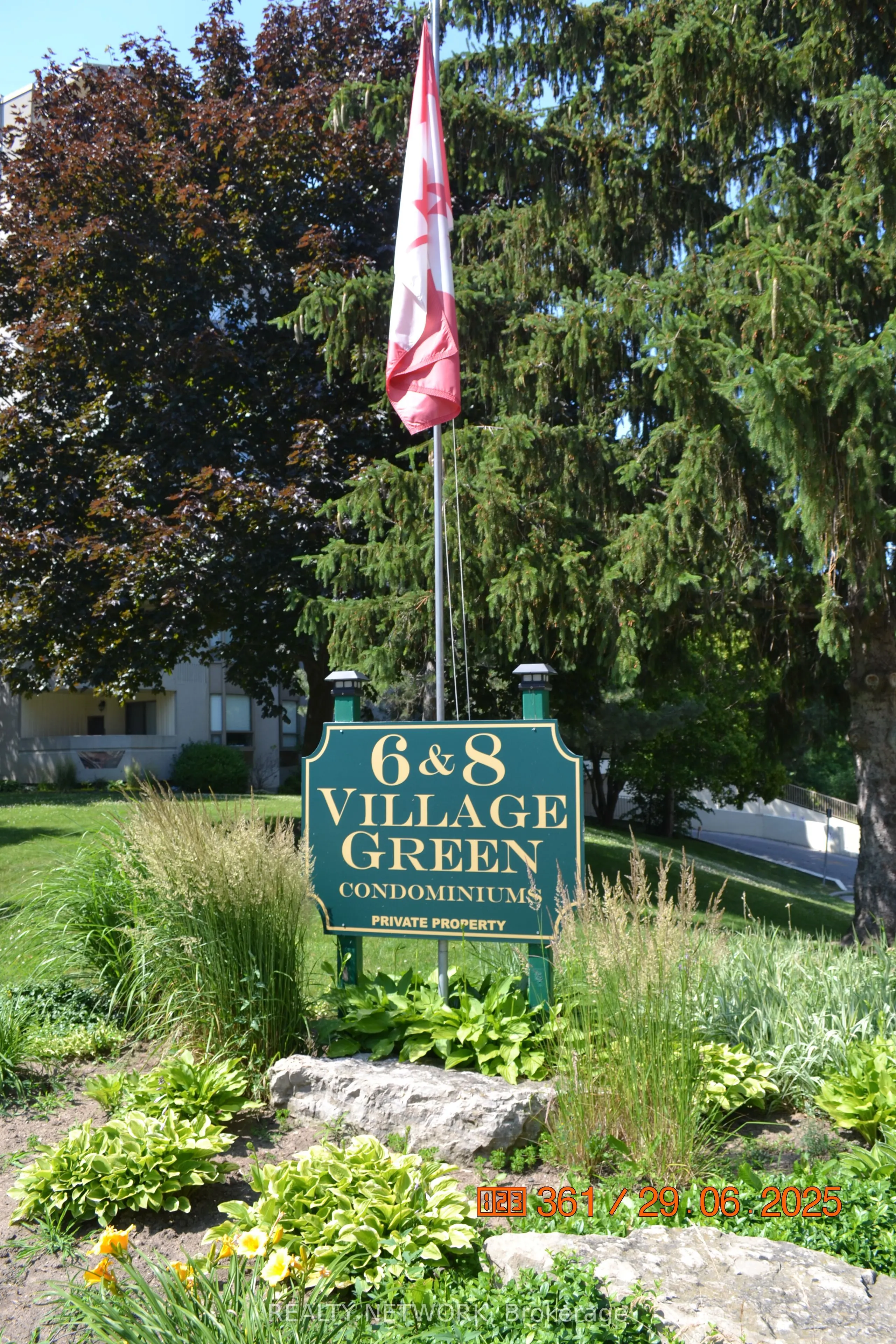 8 Village Green Boulevard, #811