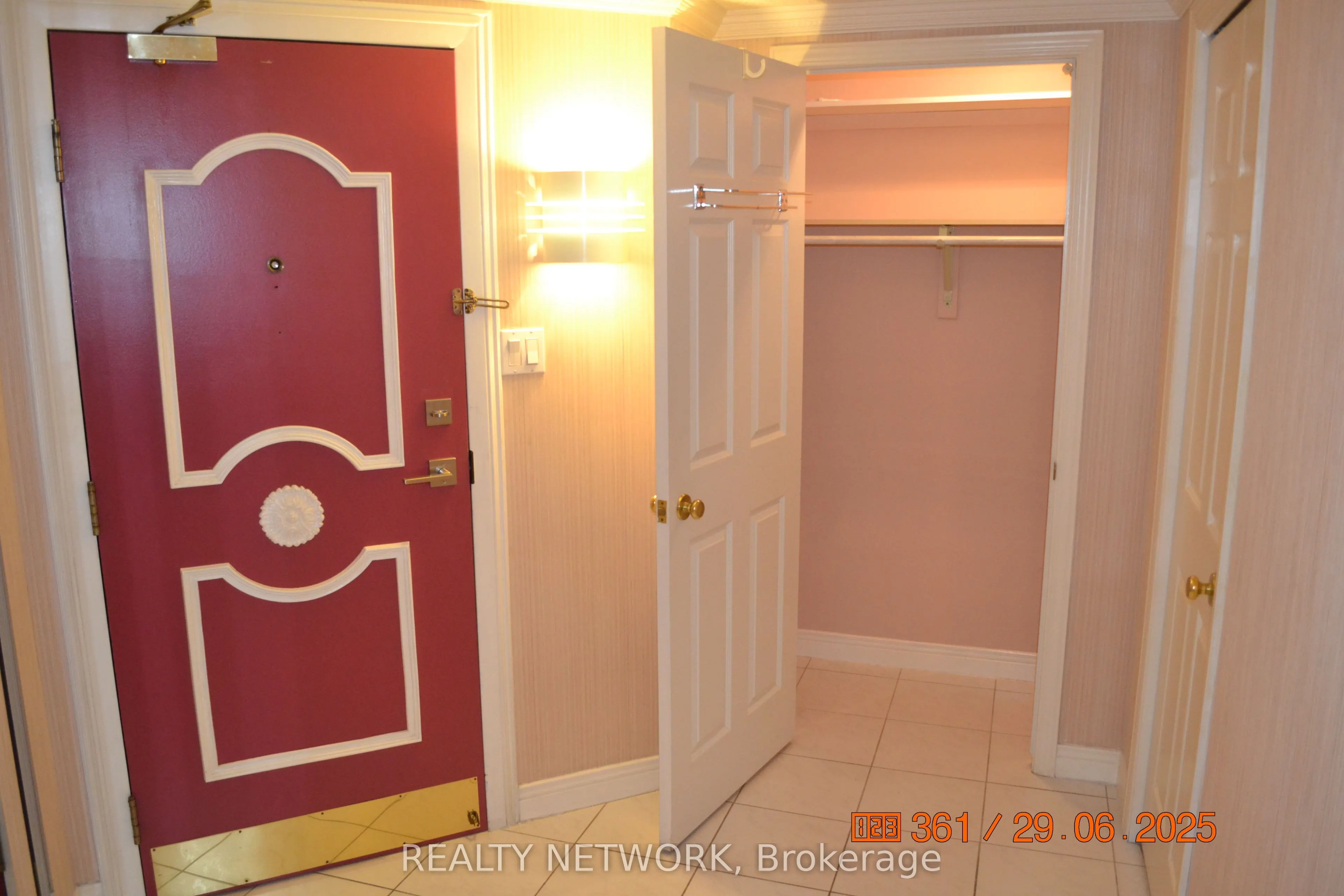 8 Village Green Boulevard, #811