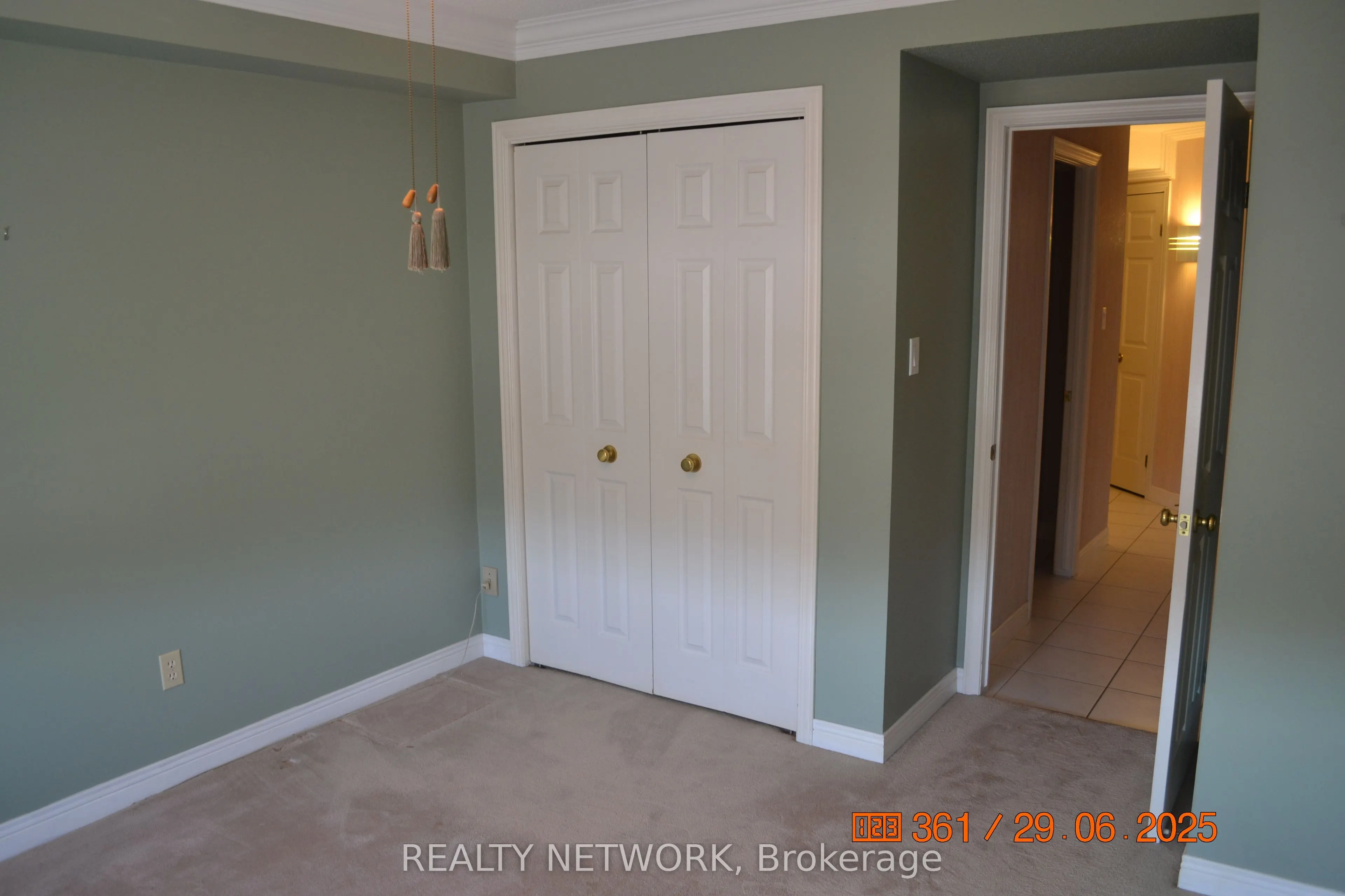 8 Village Green Boulevard, #811