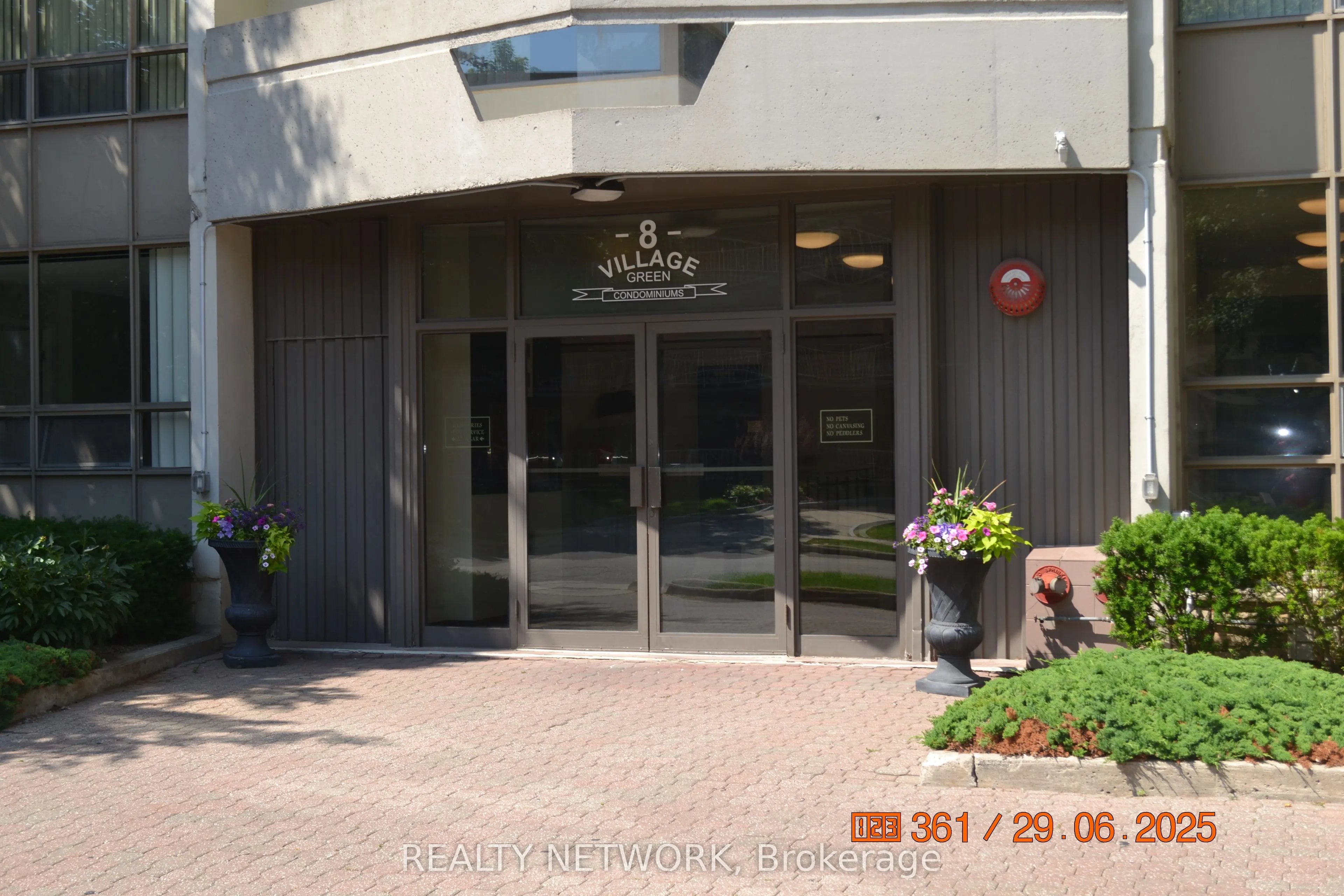 8 Village Green Boulevard, #811