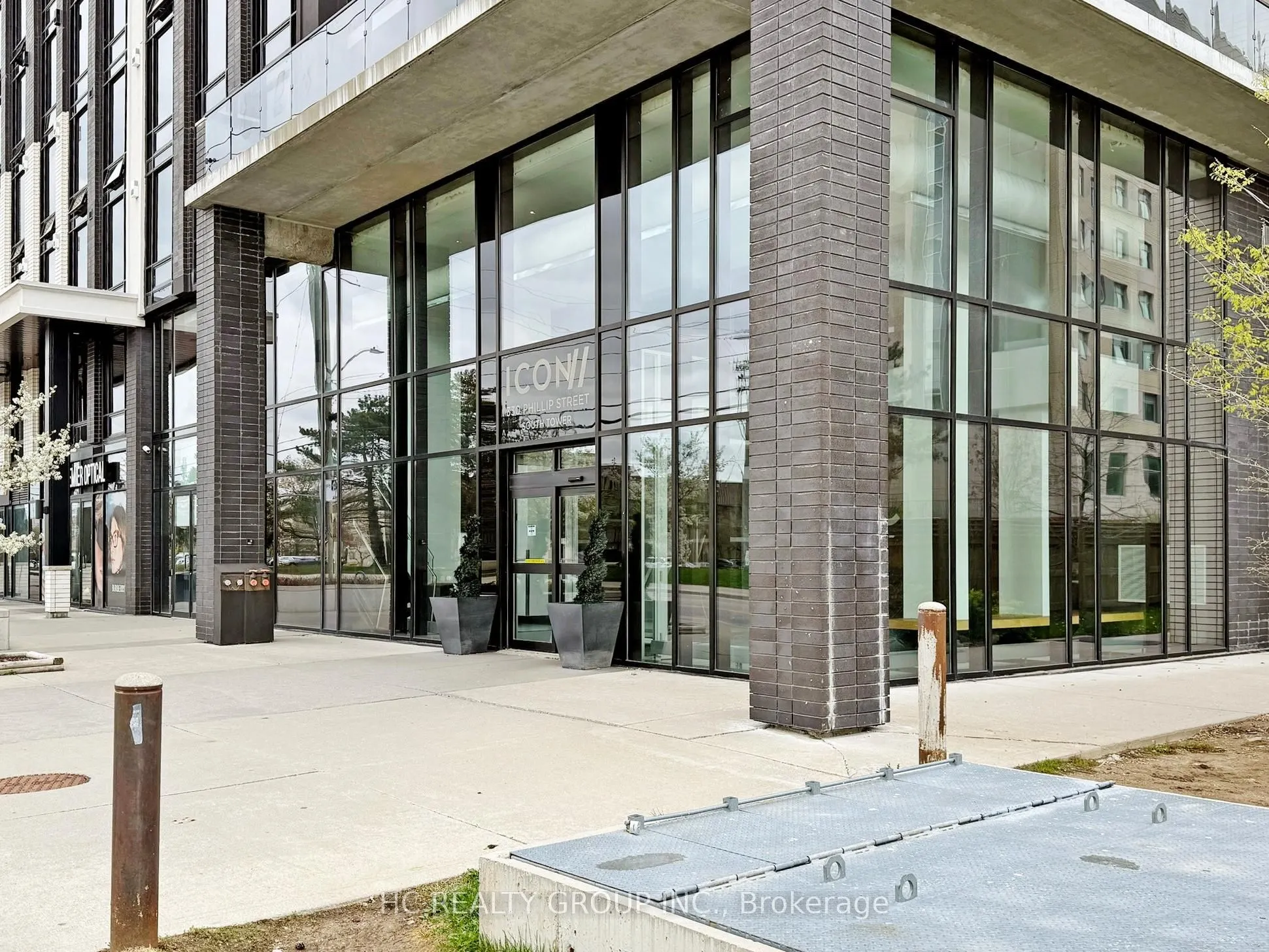 330 Phillip Street, #S2405