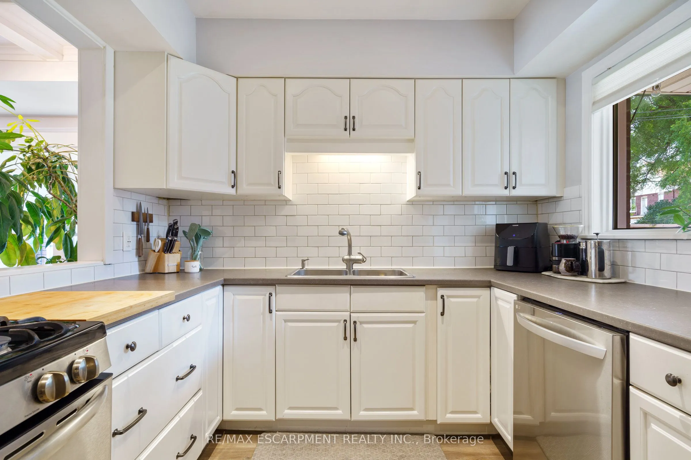 74 Rosemont Avenue