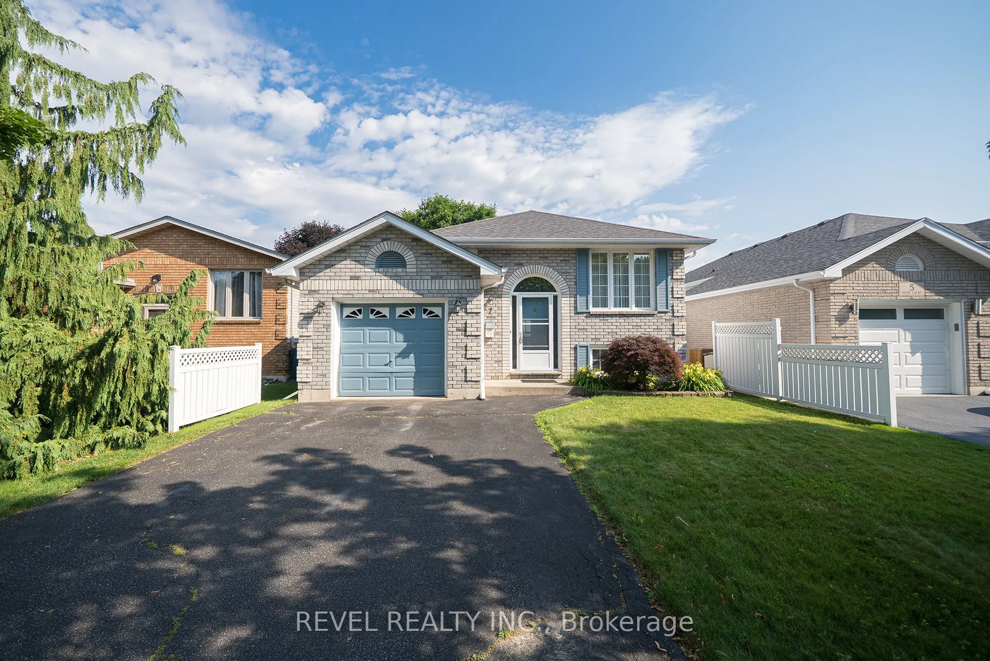 7 Digby Court