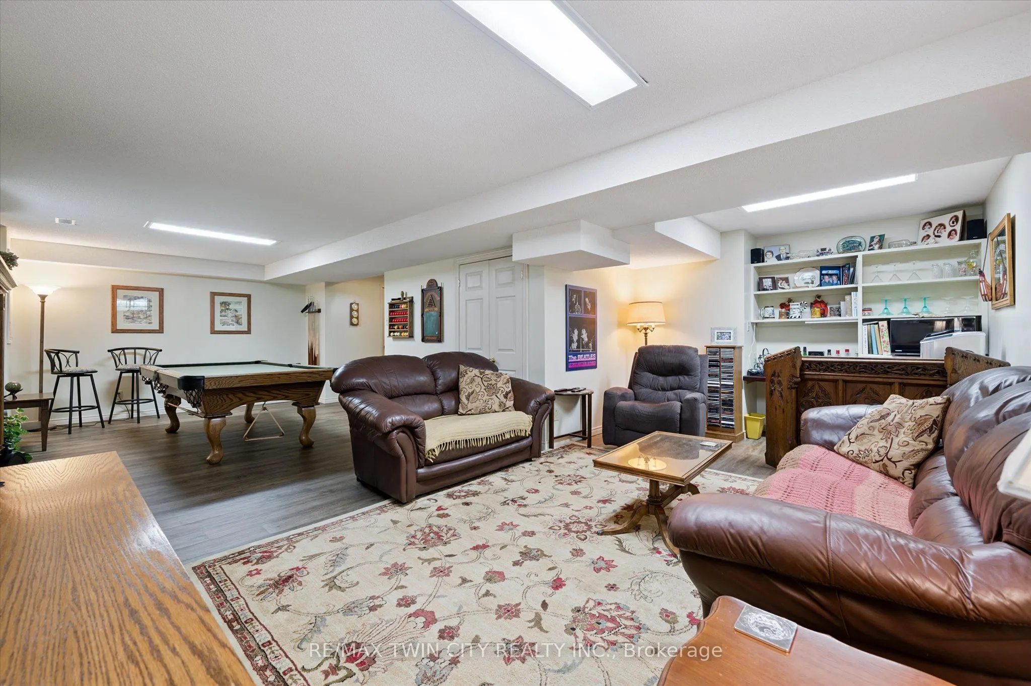 45 Applewood Crescent