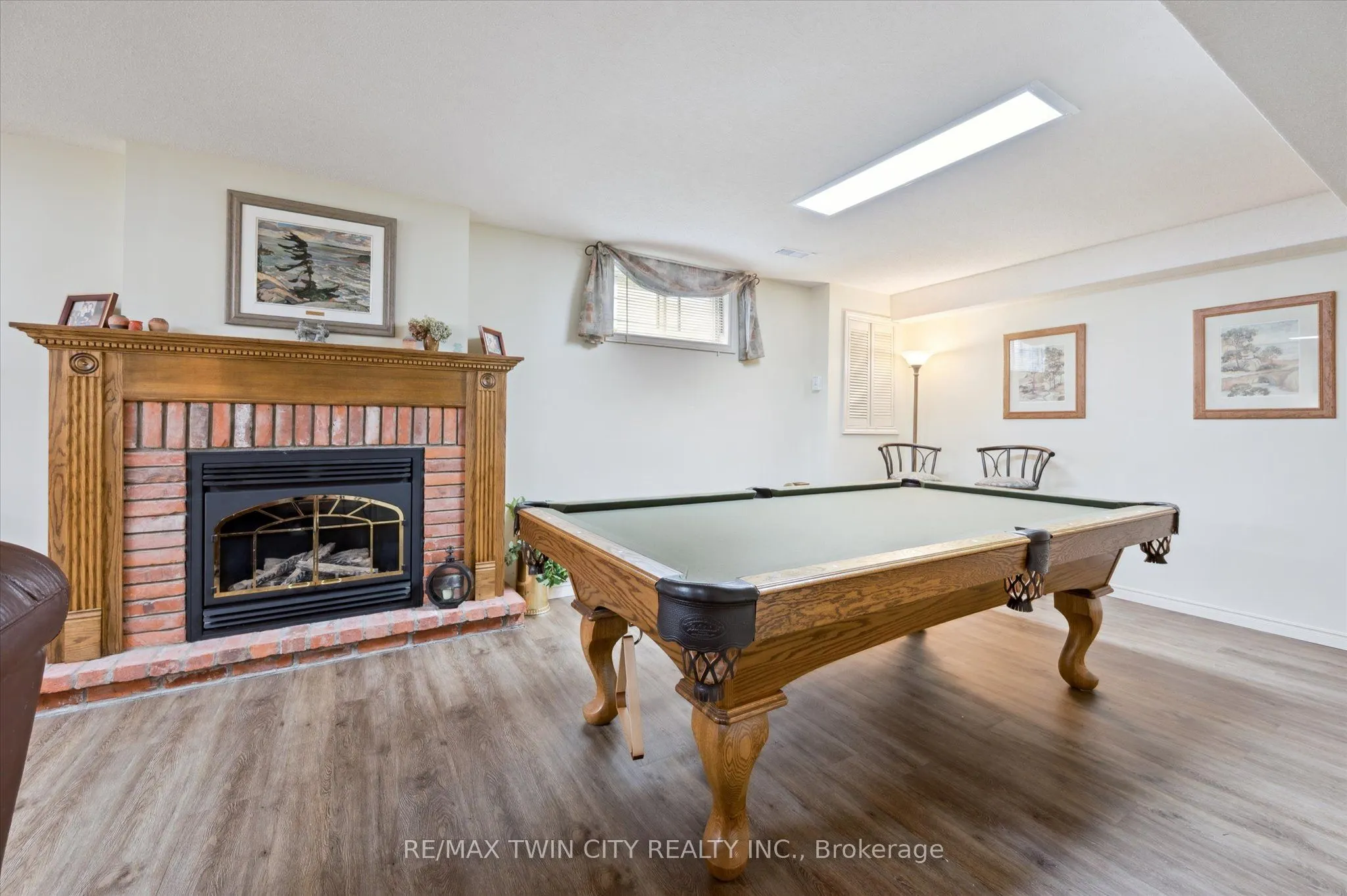 45 Applewood Crescent