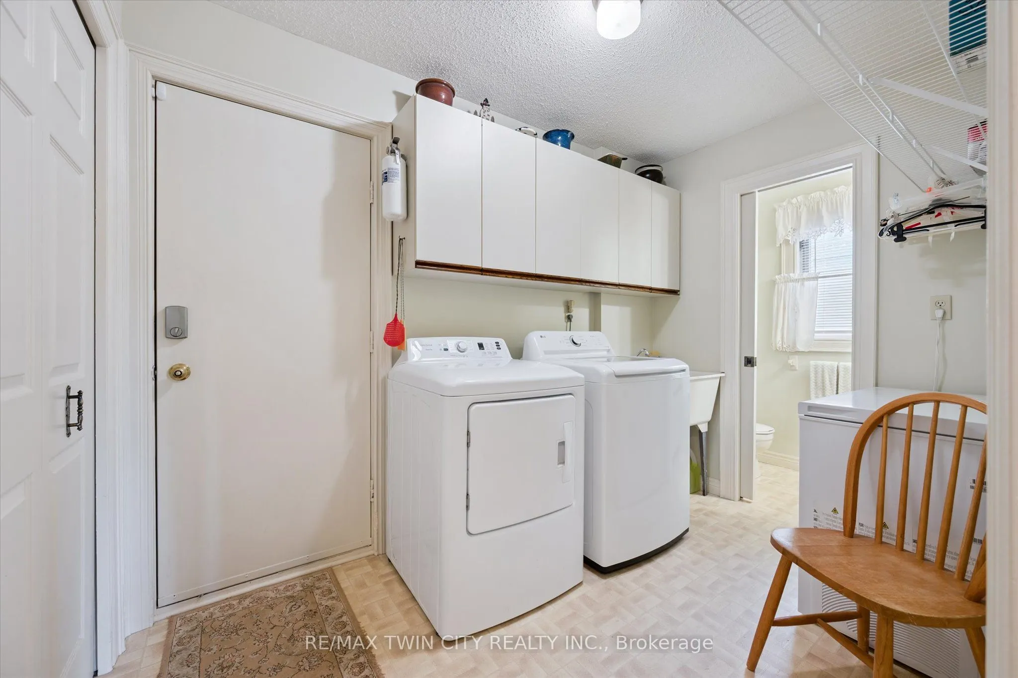 45 Applewood Crescent