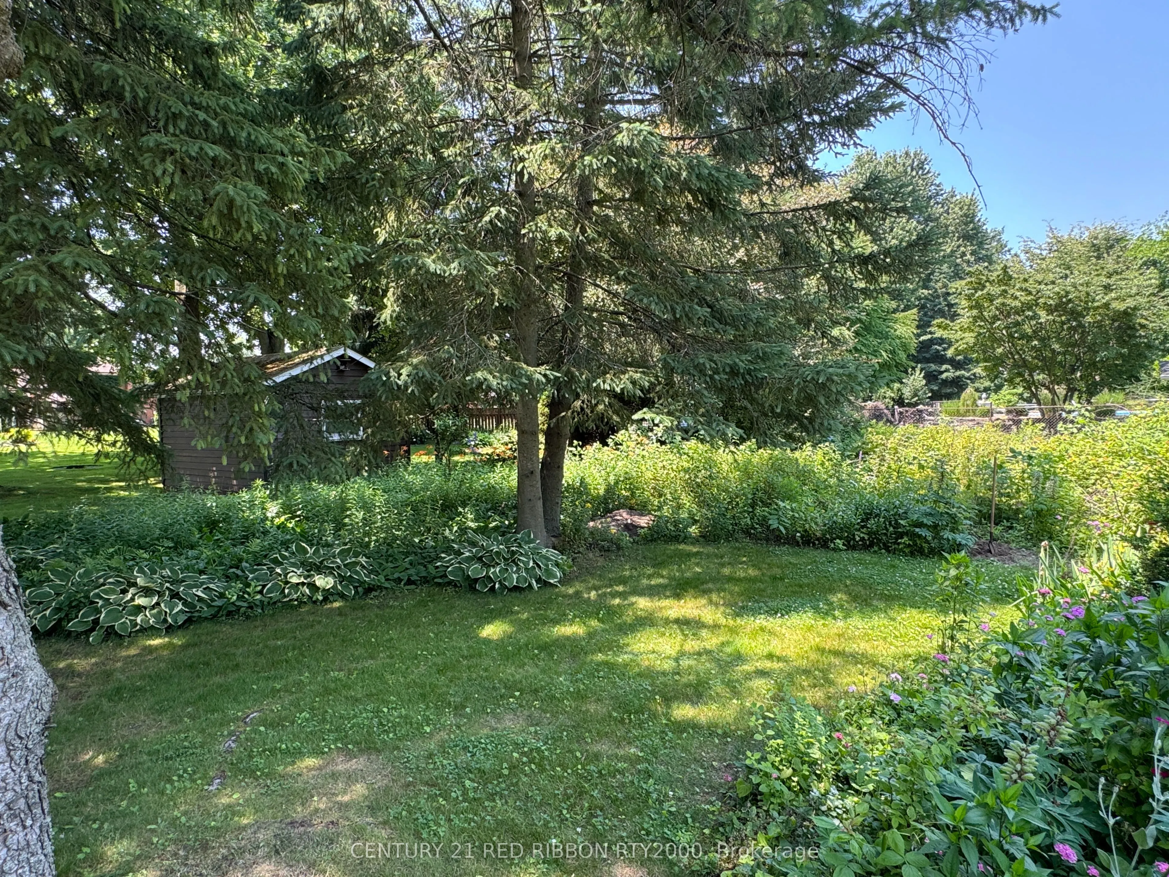 730 Glover Crescent