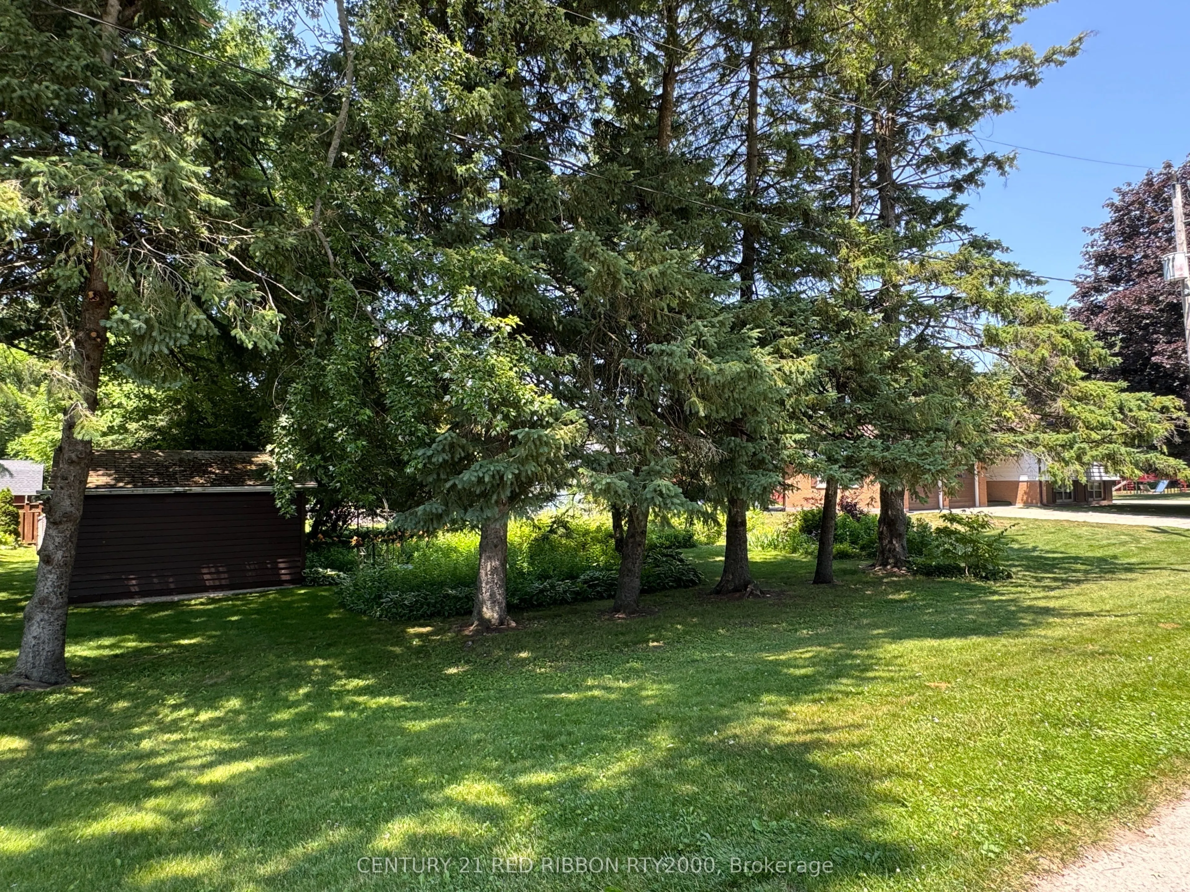 730 Glover Crescent
