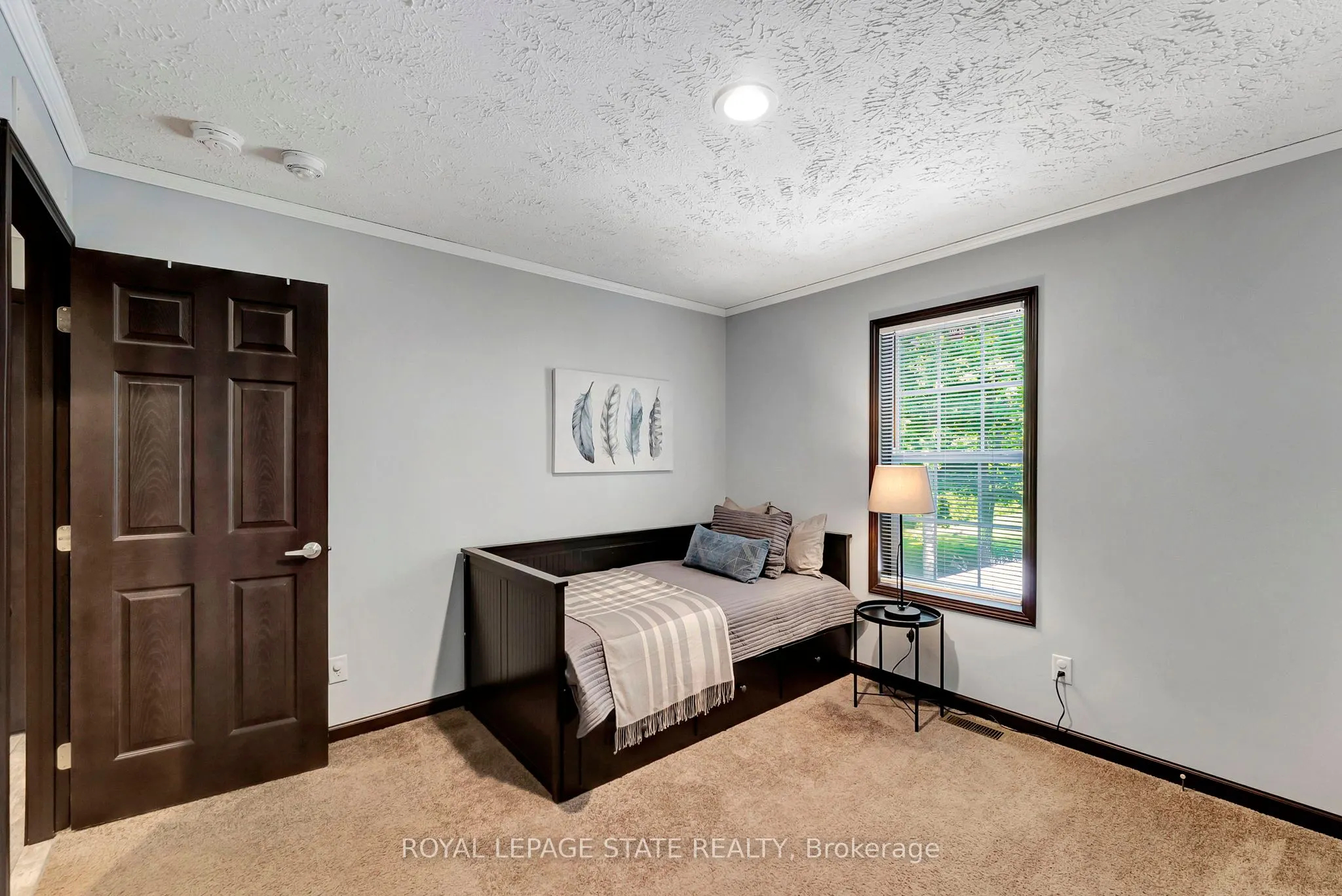 4881 Mapleview Crescent