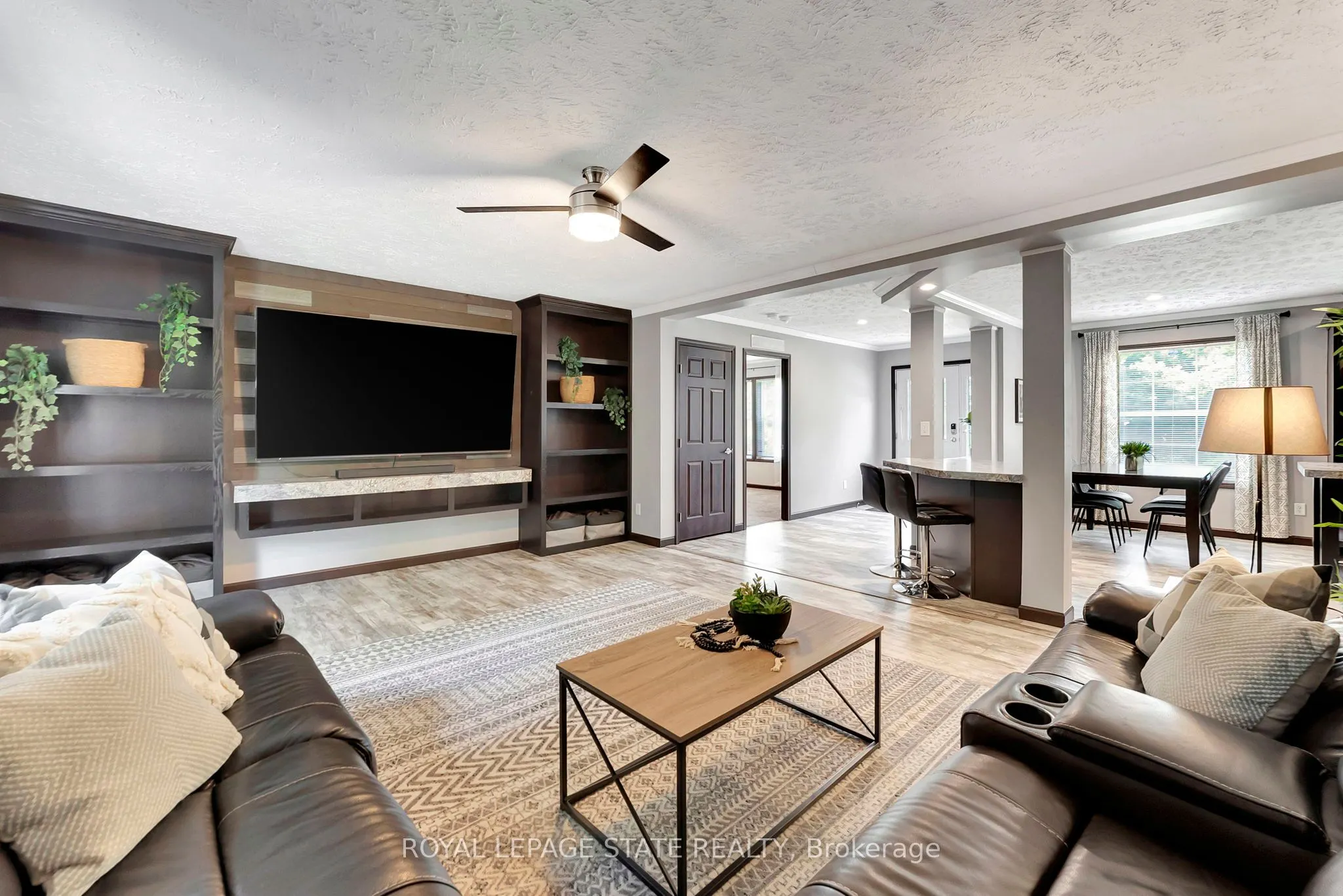 4881 Mapleview Crescent