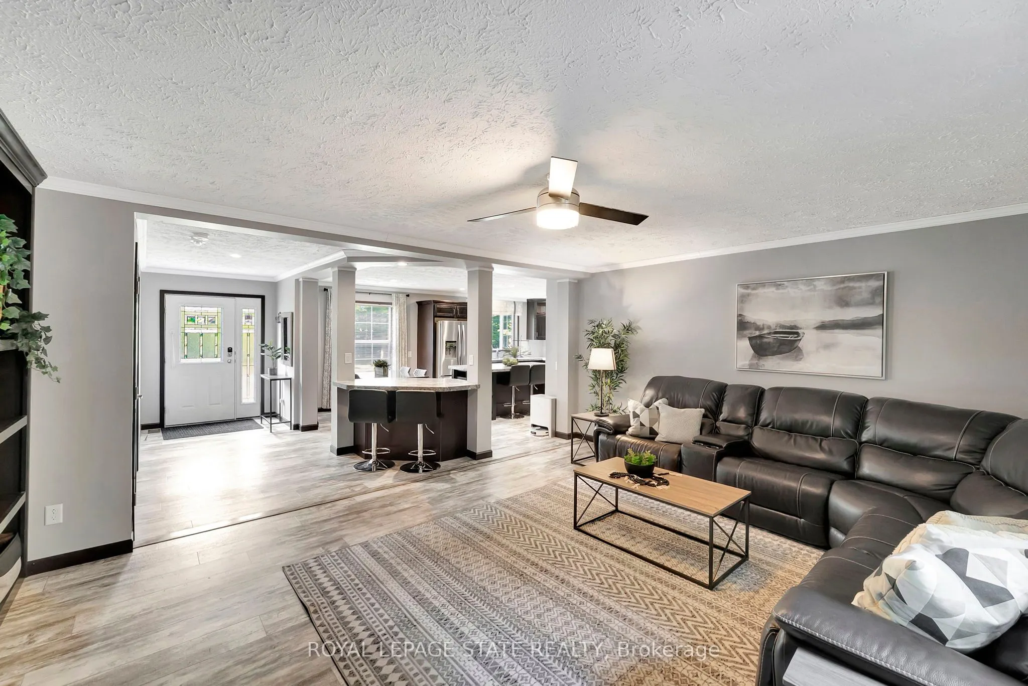 4881 Mapleview Crescent
