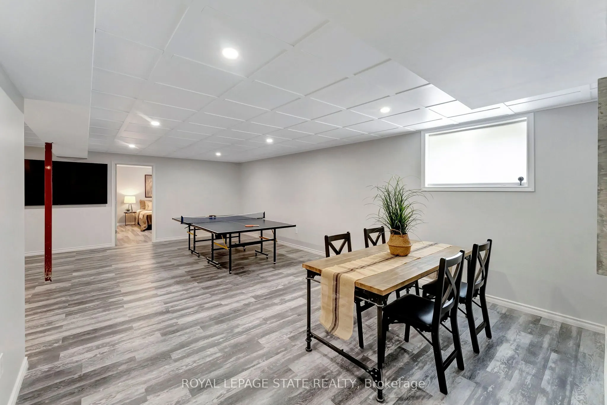 4881 Mapleview Crescent
