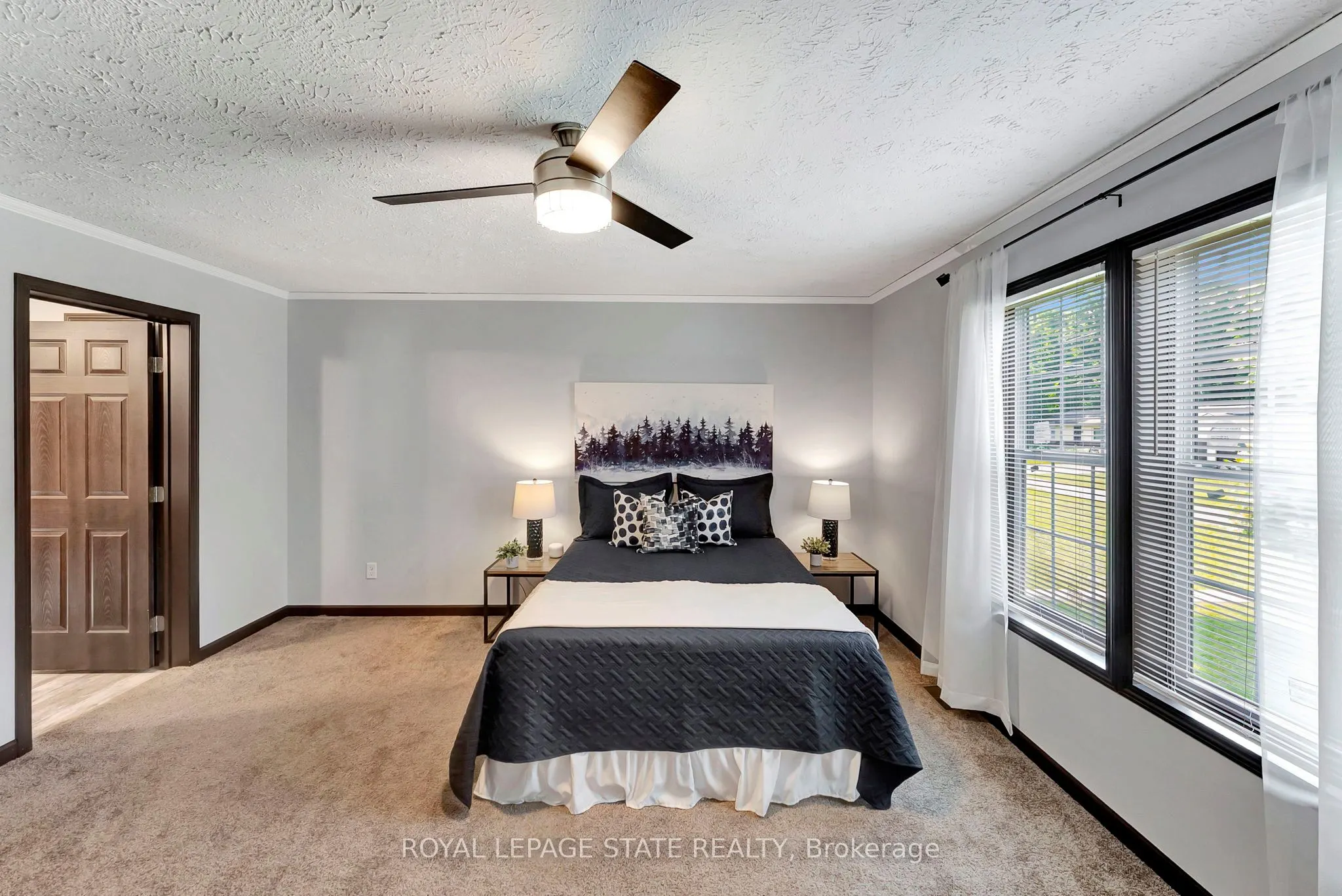 4881 Mapleview Crescent