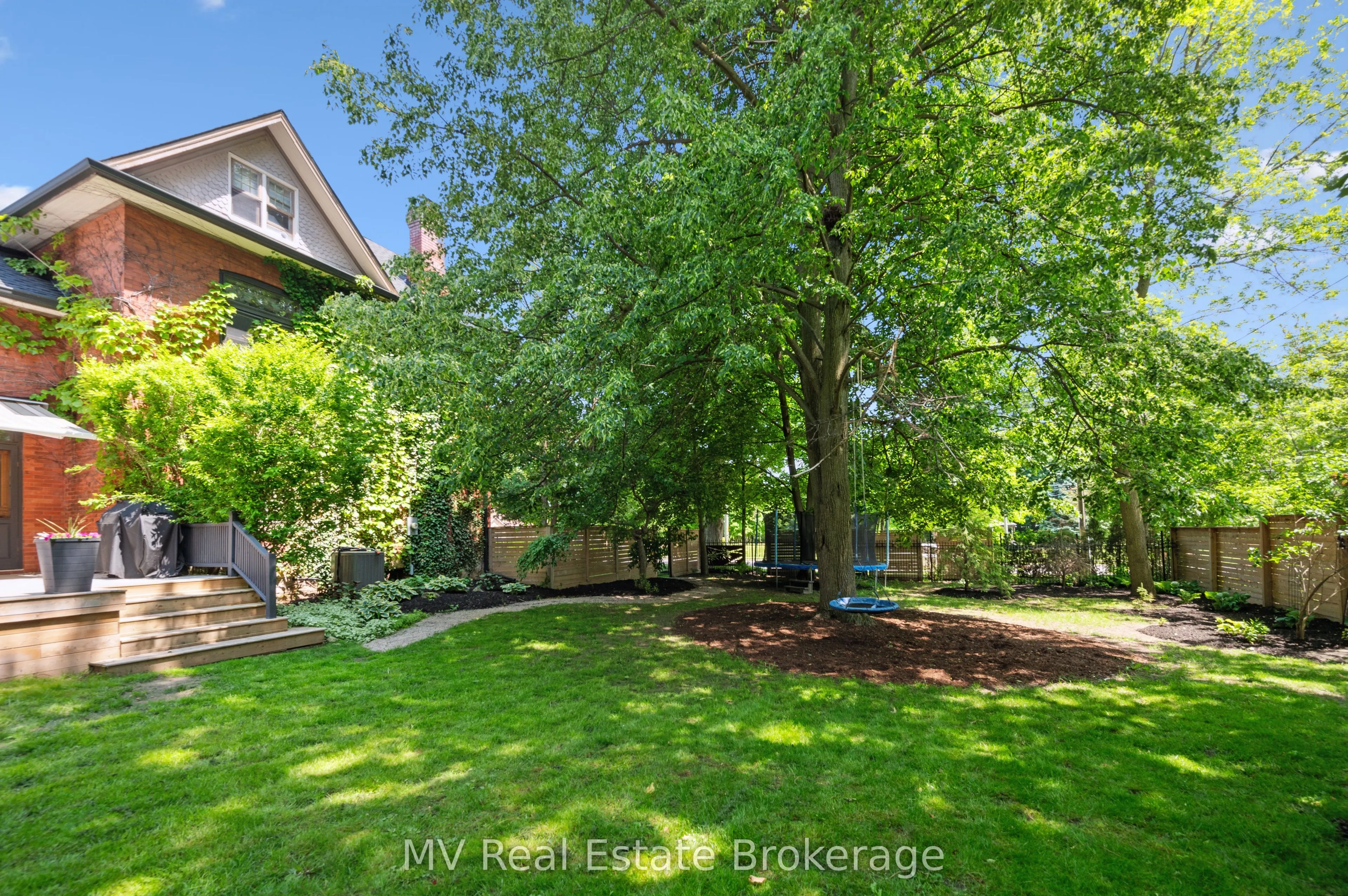 94 Colborne Street