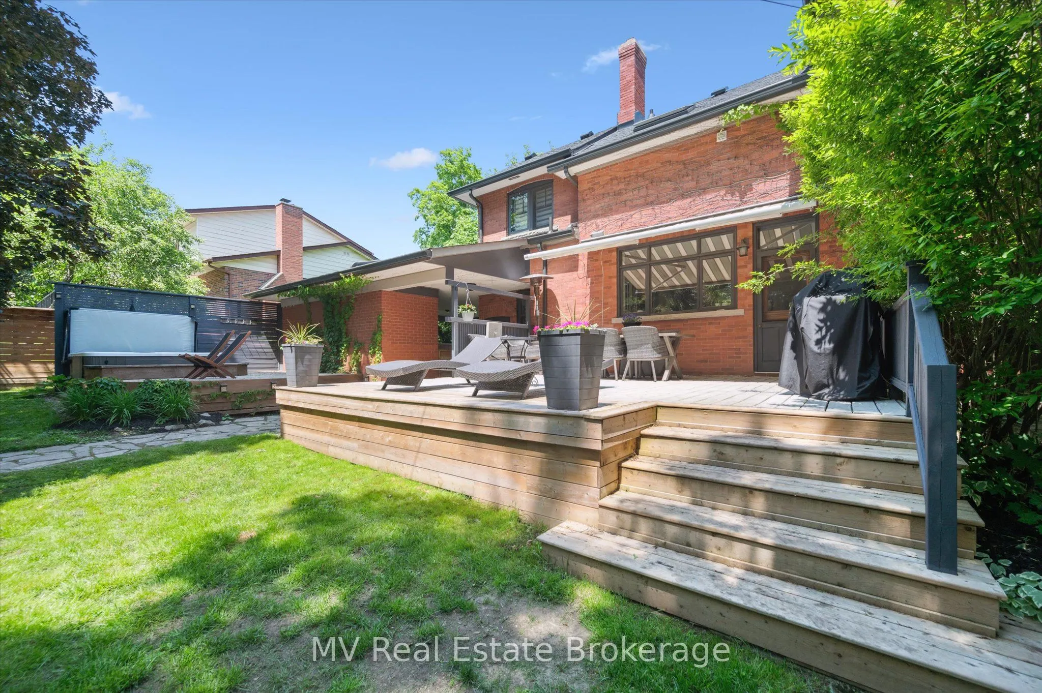 94 Colborne Street