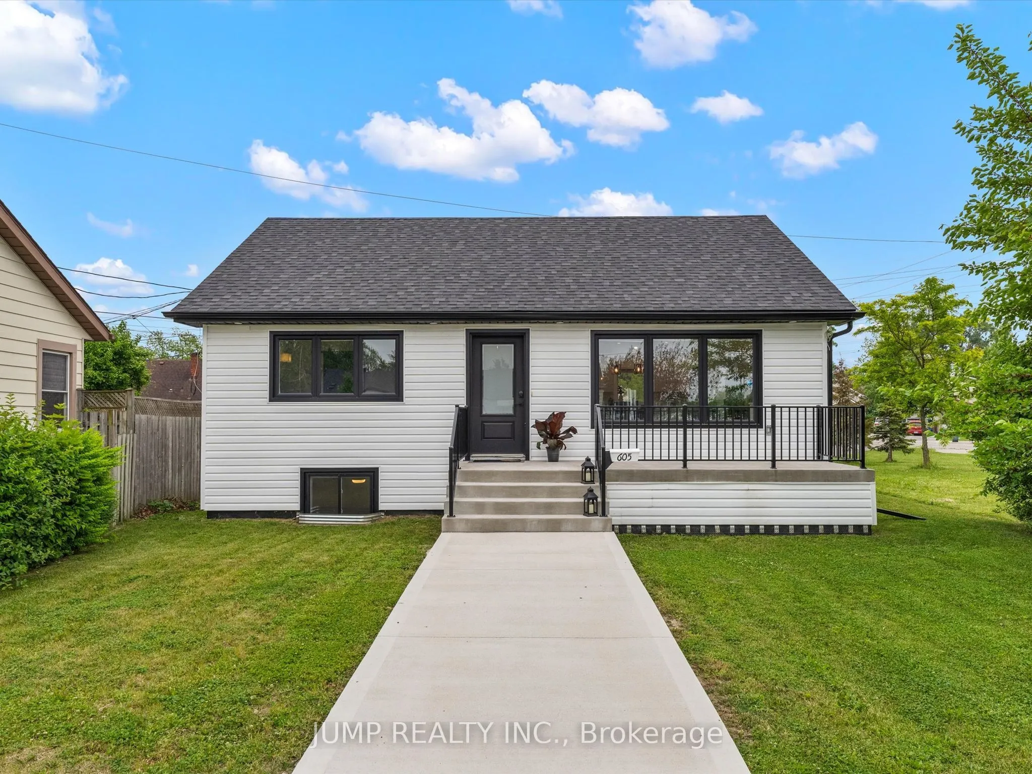 605 Vimy Avenue