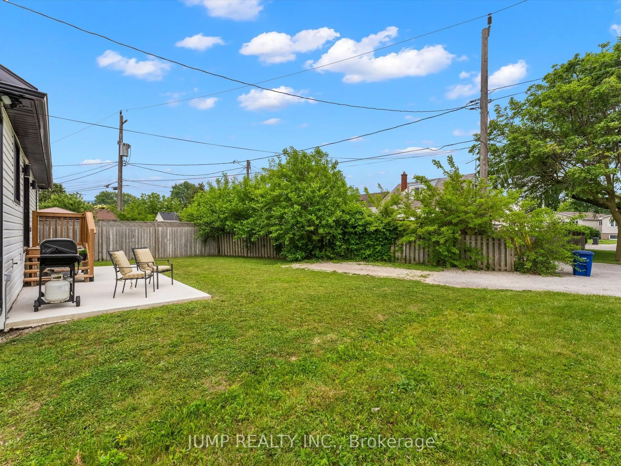 605 Vimy Avenue