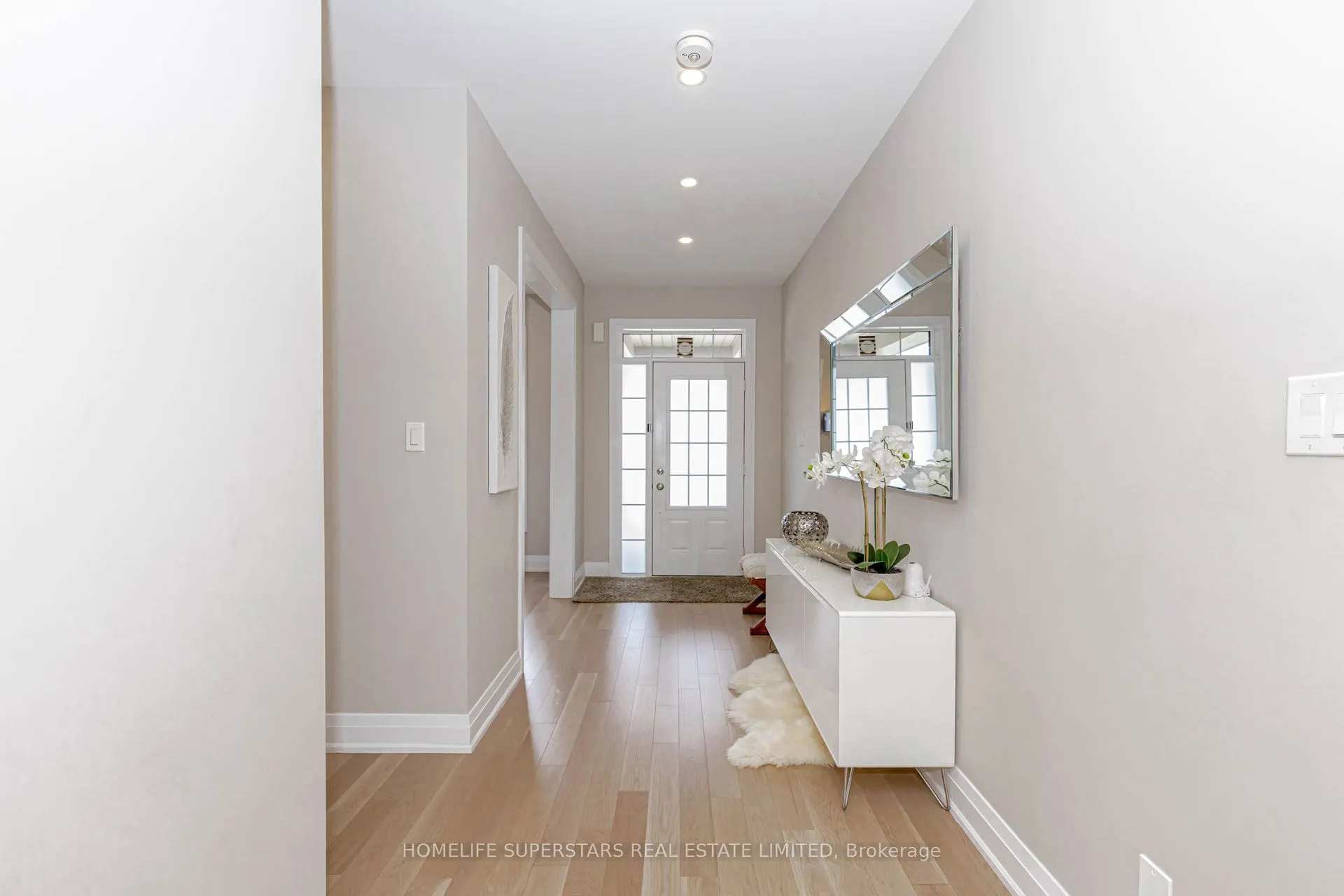 108 OAK Avenue E