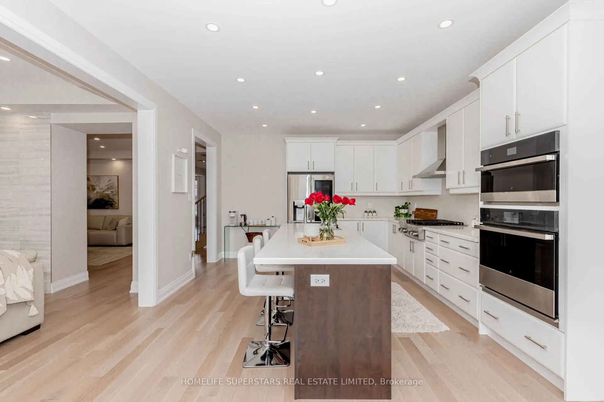 108 OAK Avenue E