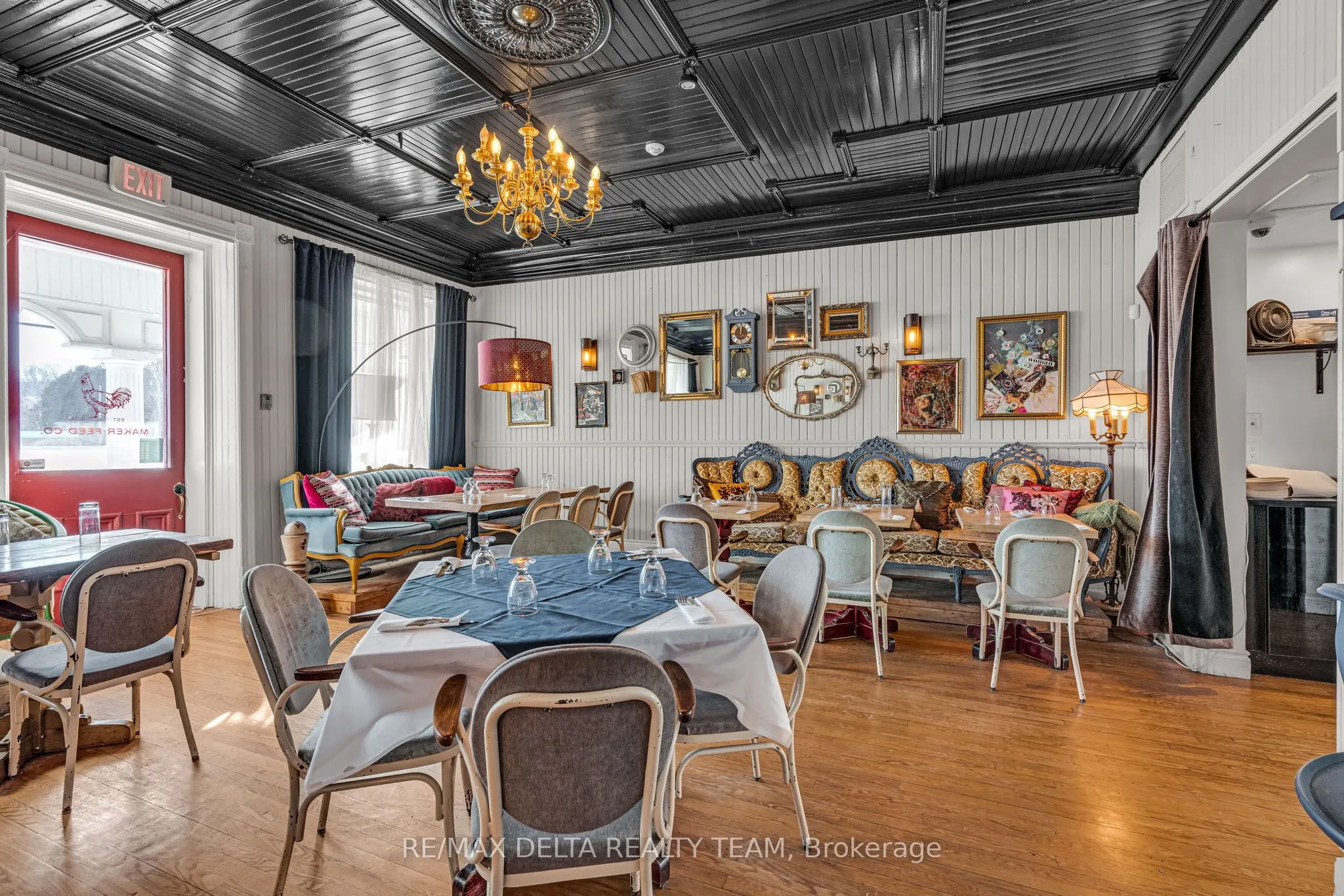 2607 OLD MONTREAL Road