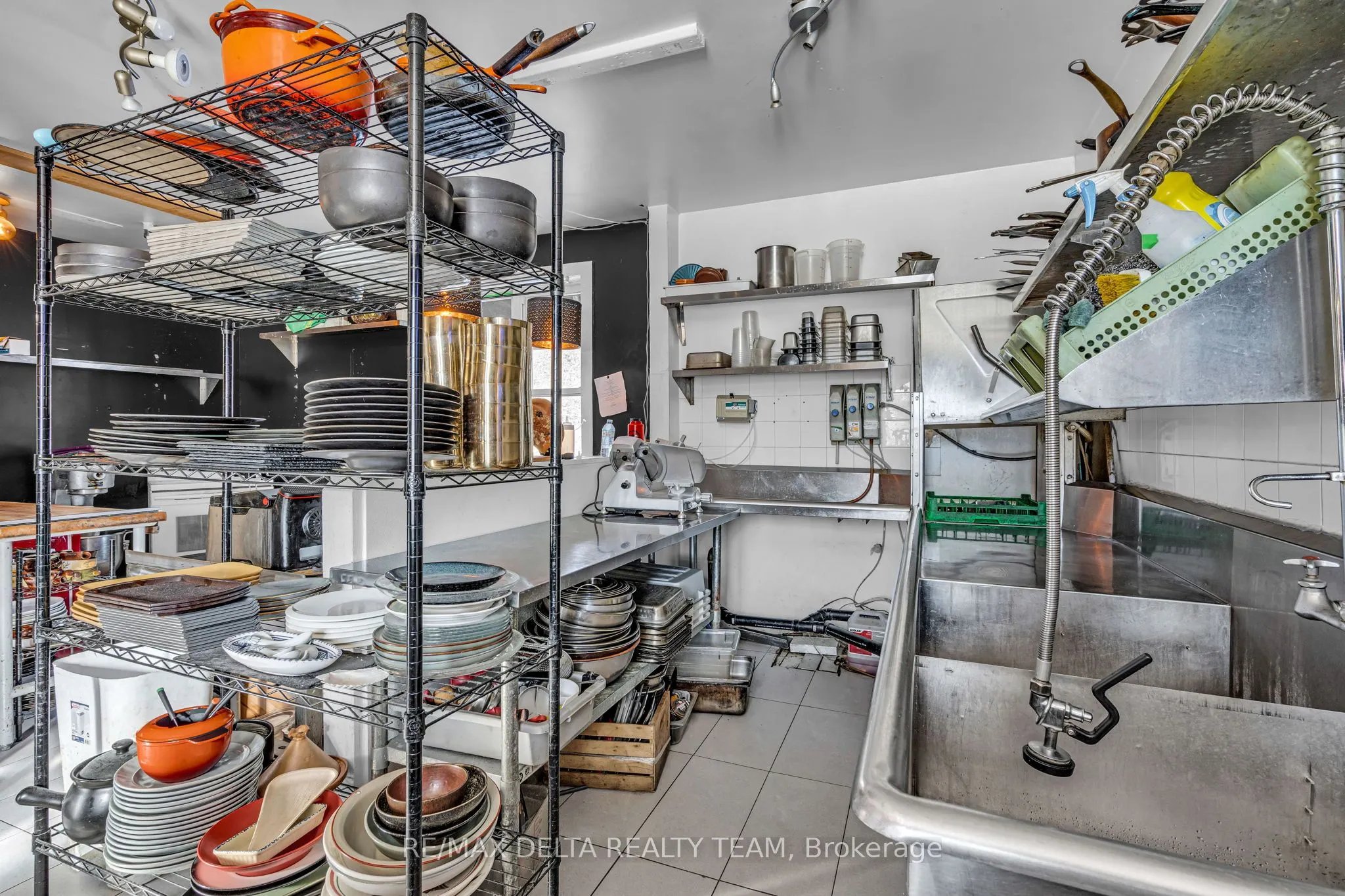 2607 OLD MONTREAL Road
