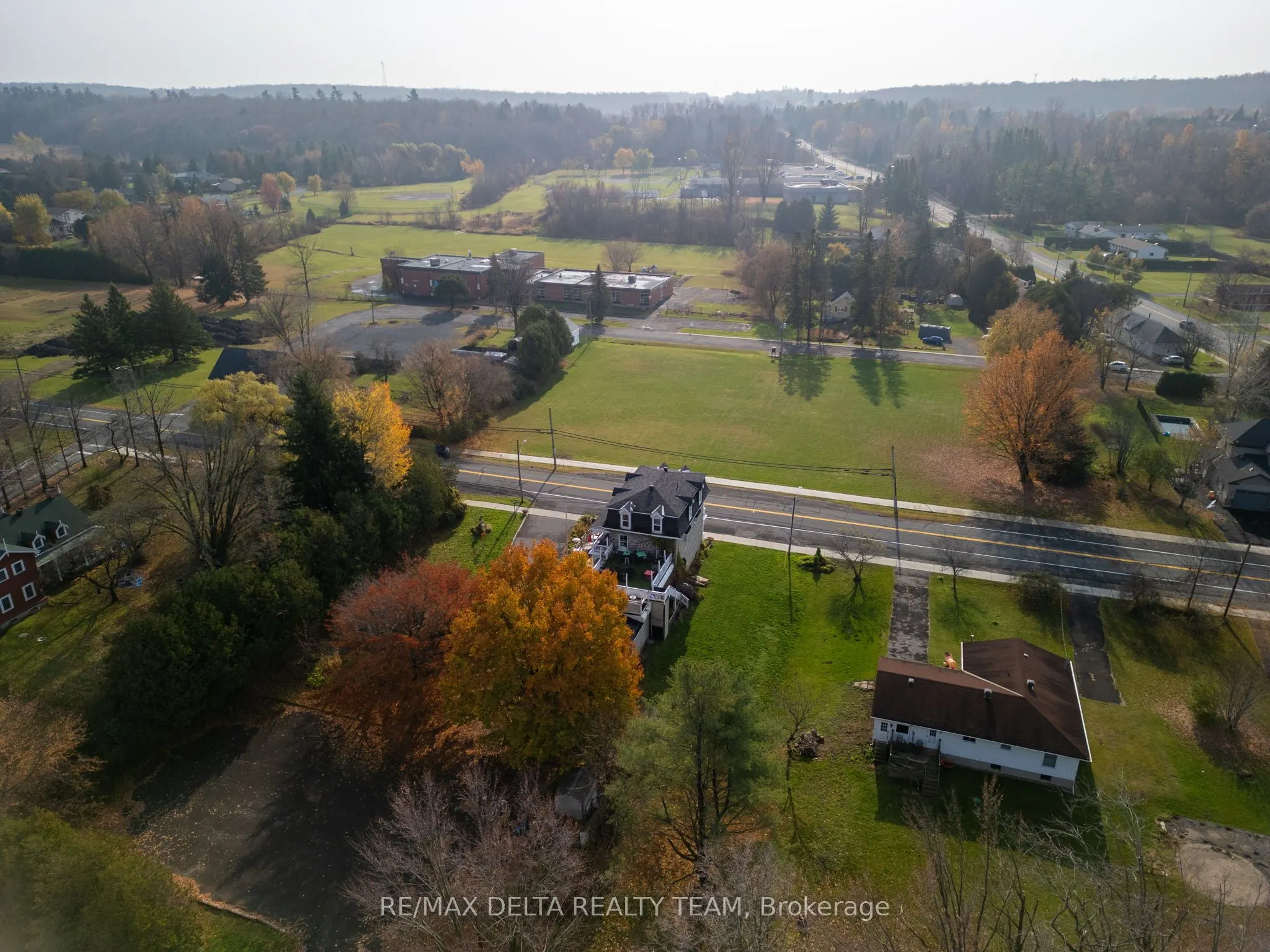 2607 OLD MONTREAL Road