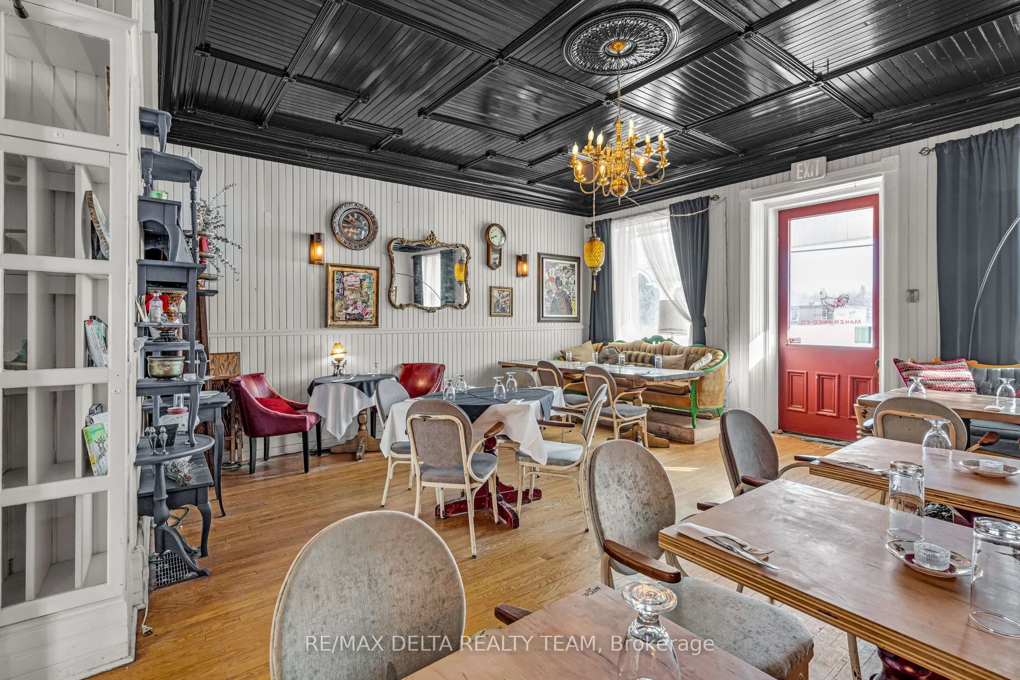2607 OLD MONTREAL Road