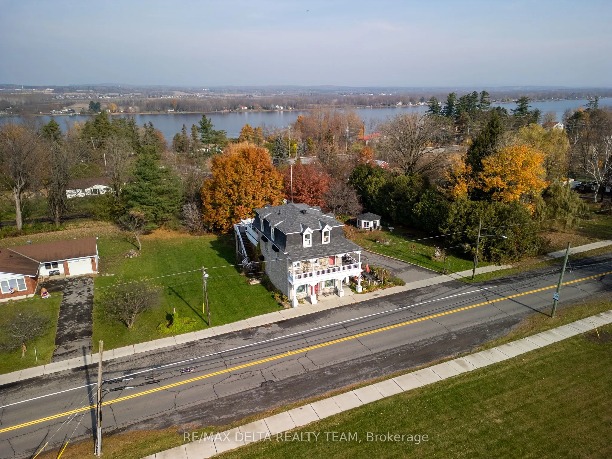2607 OLD MONTREAL Road