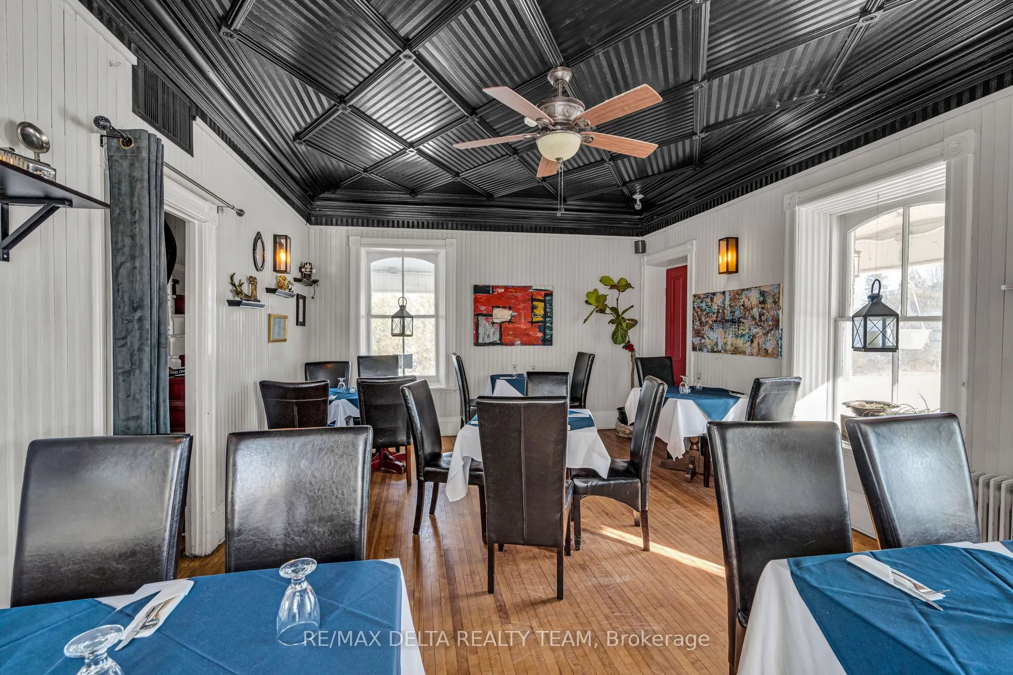 2607 OLD MONTREAL Road