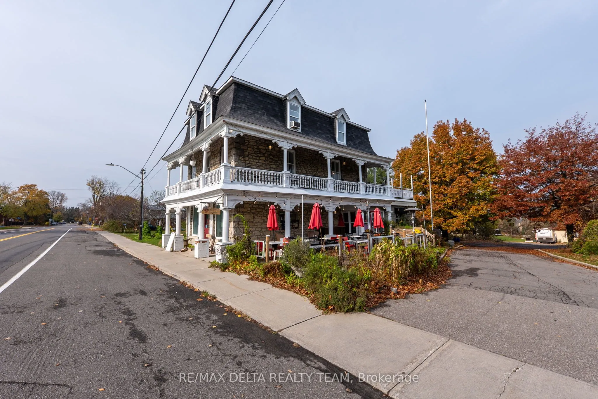 2607 OLD MONTREAL Road