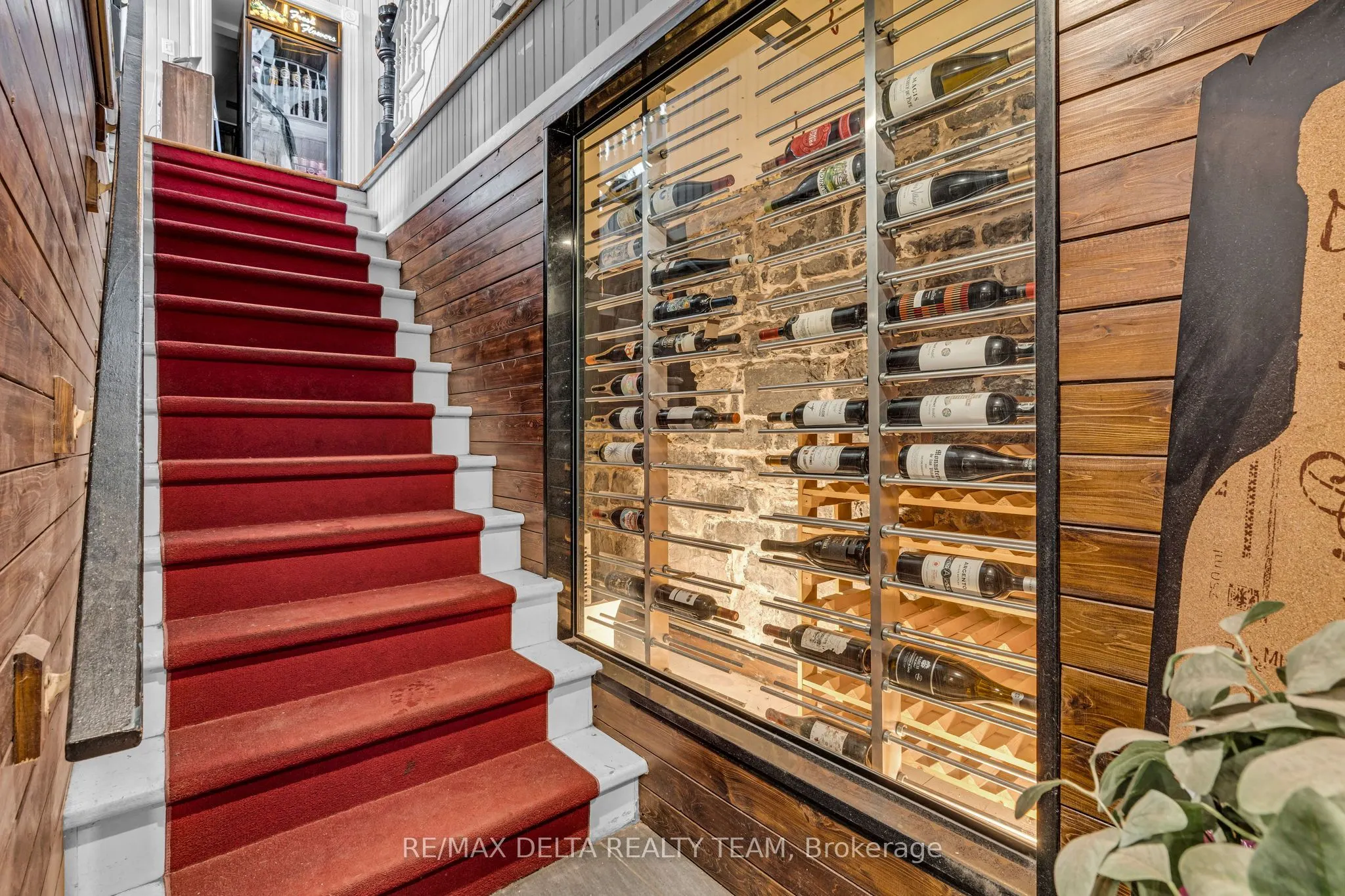 2607 OLD MONTREAL Road
