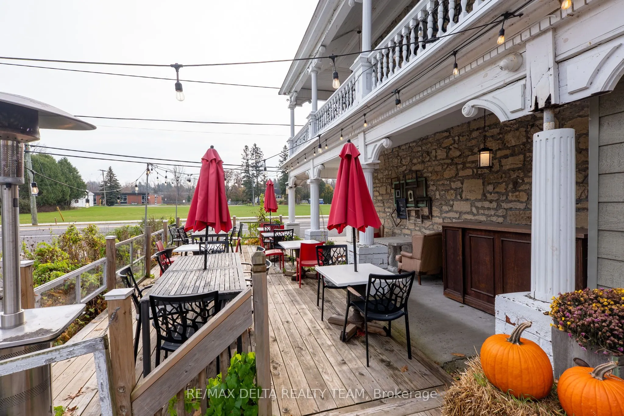 2607 OLD MONTREAL Road