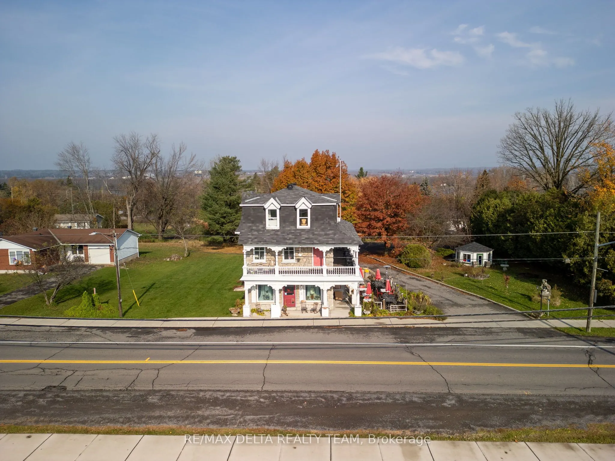 2607 OLD MONTREAL Road