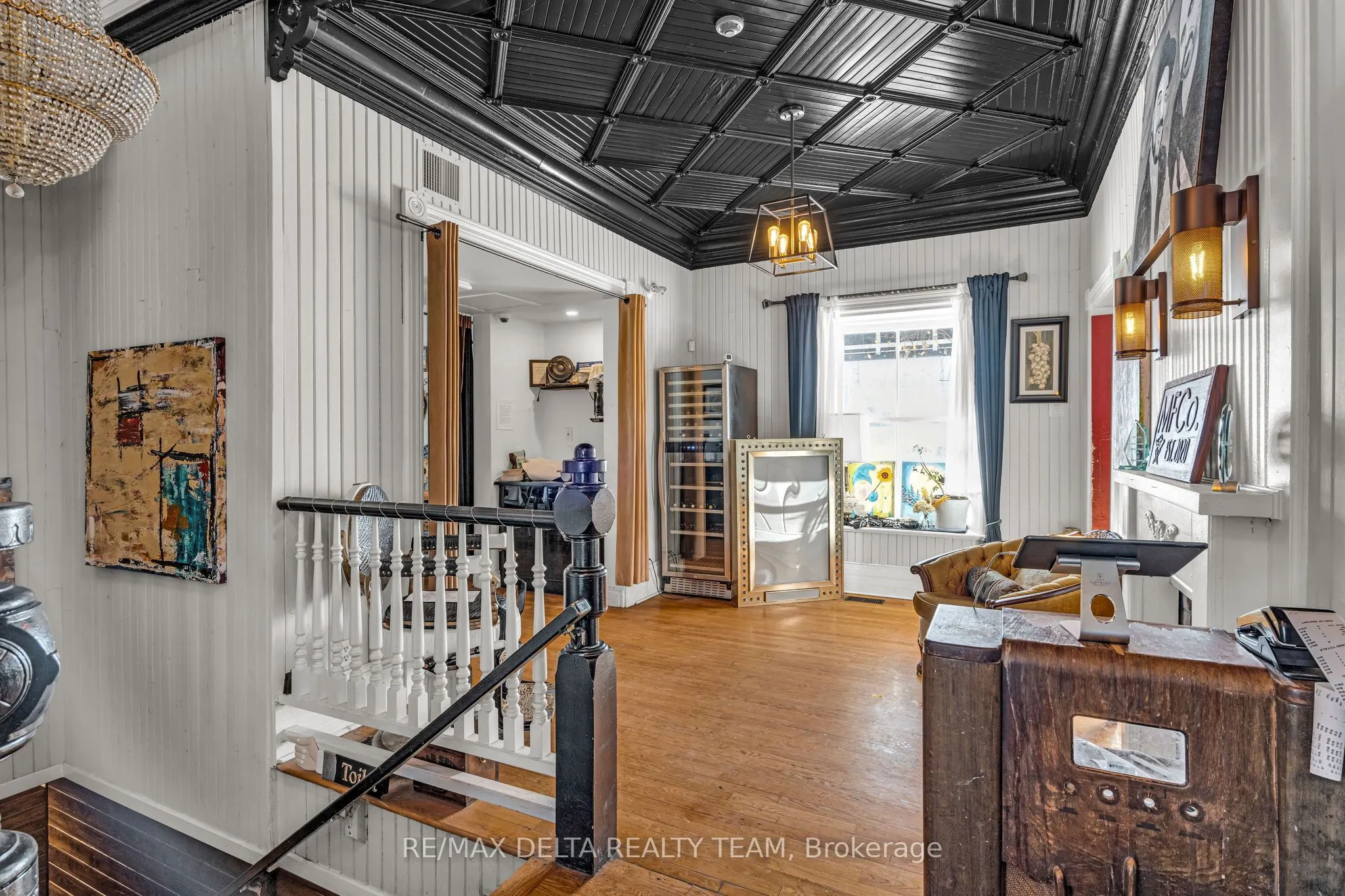 2607 OLD MONTREAL Road