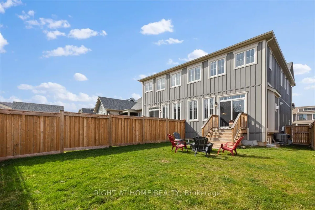 206 Yellow Birch Crescent