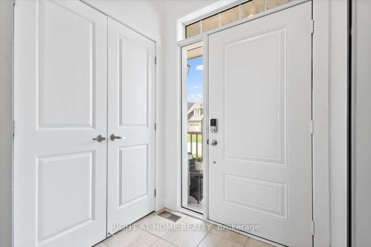 206 Yellow Birch Crescent