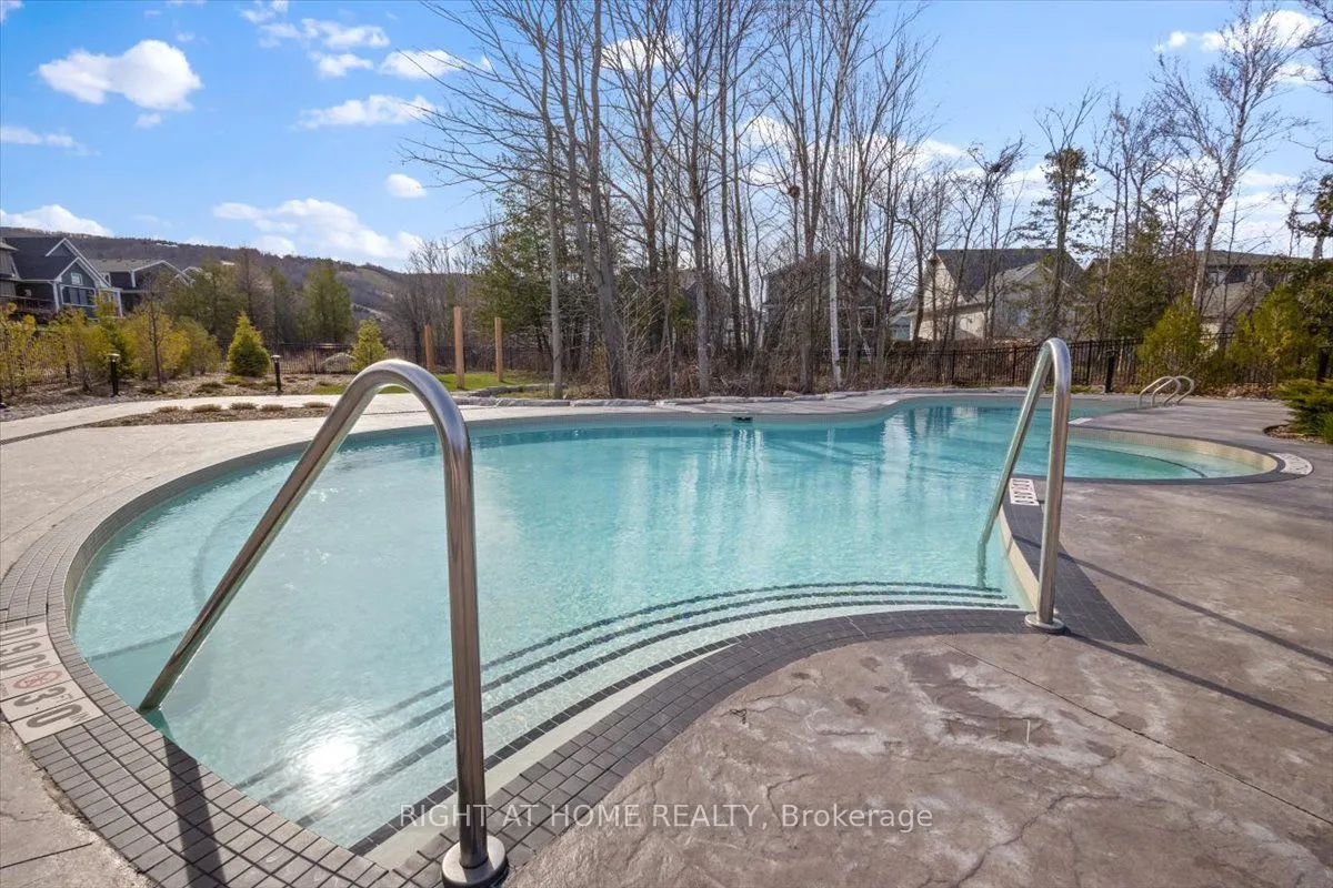 206 Yellow Birch Crescent