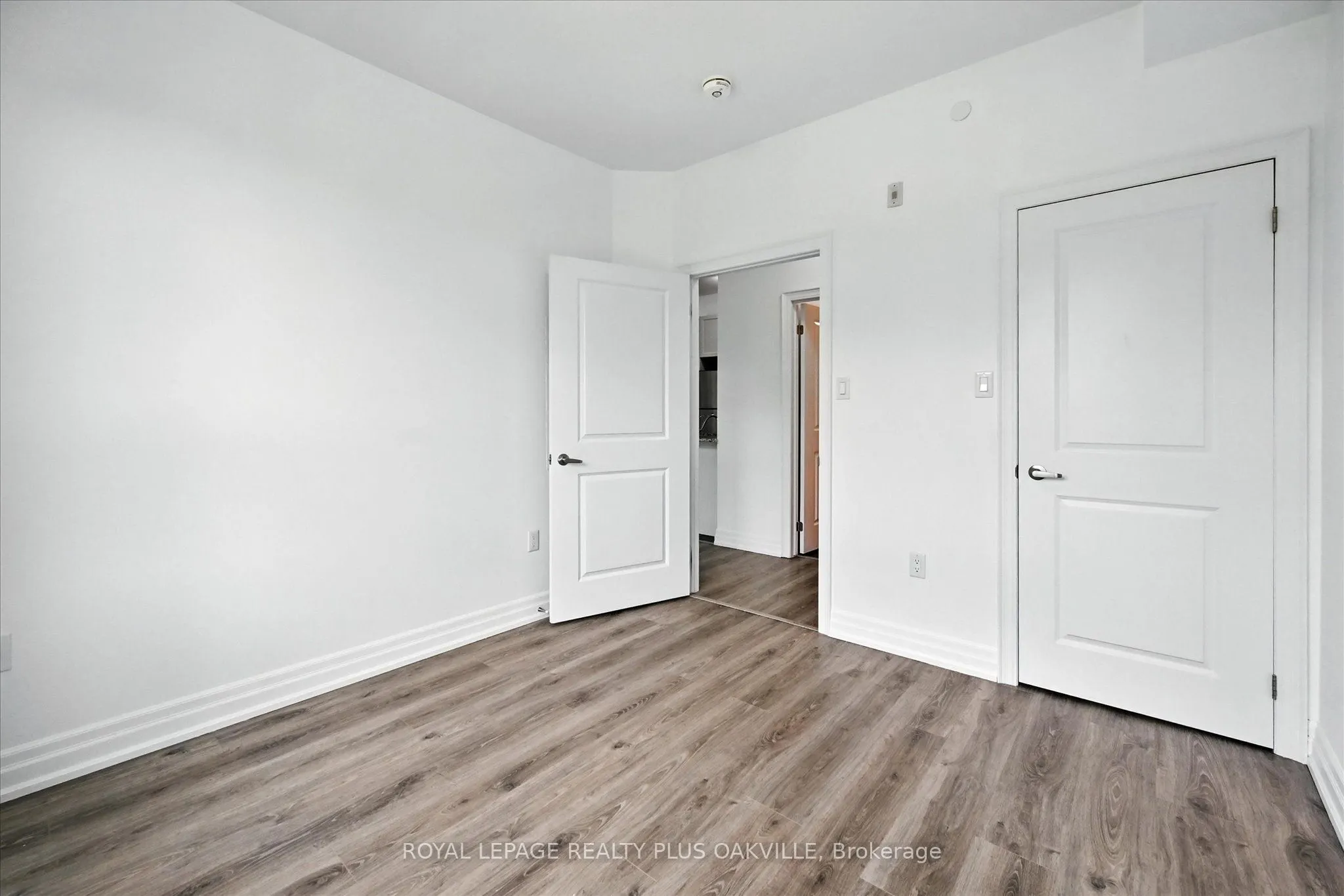 125 Shoreview Place, #316