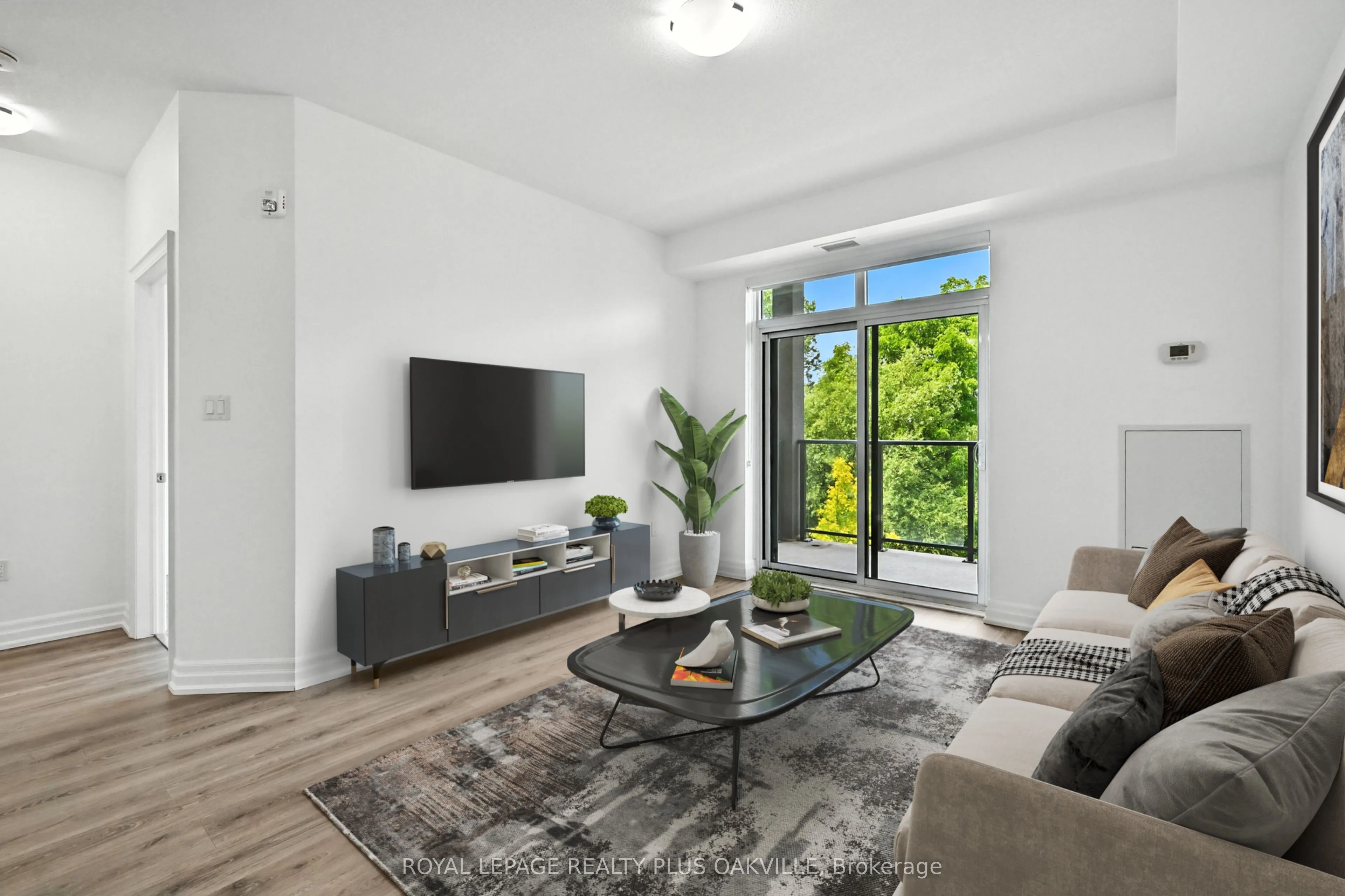125 Shoreview Place, #316